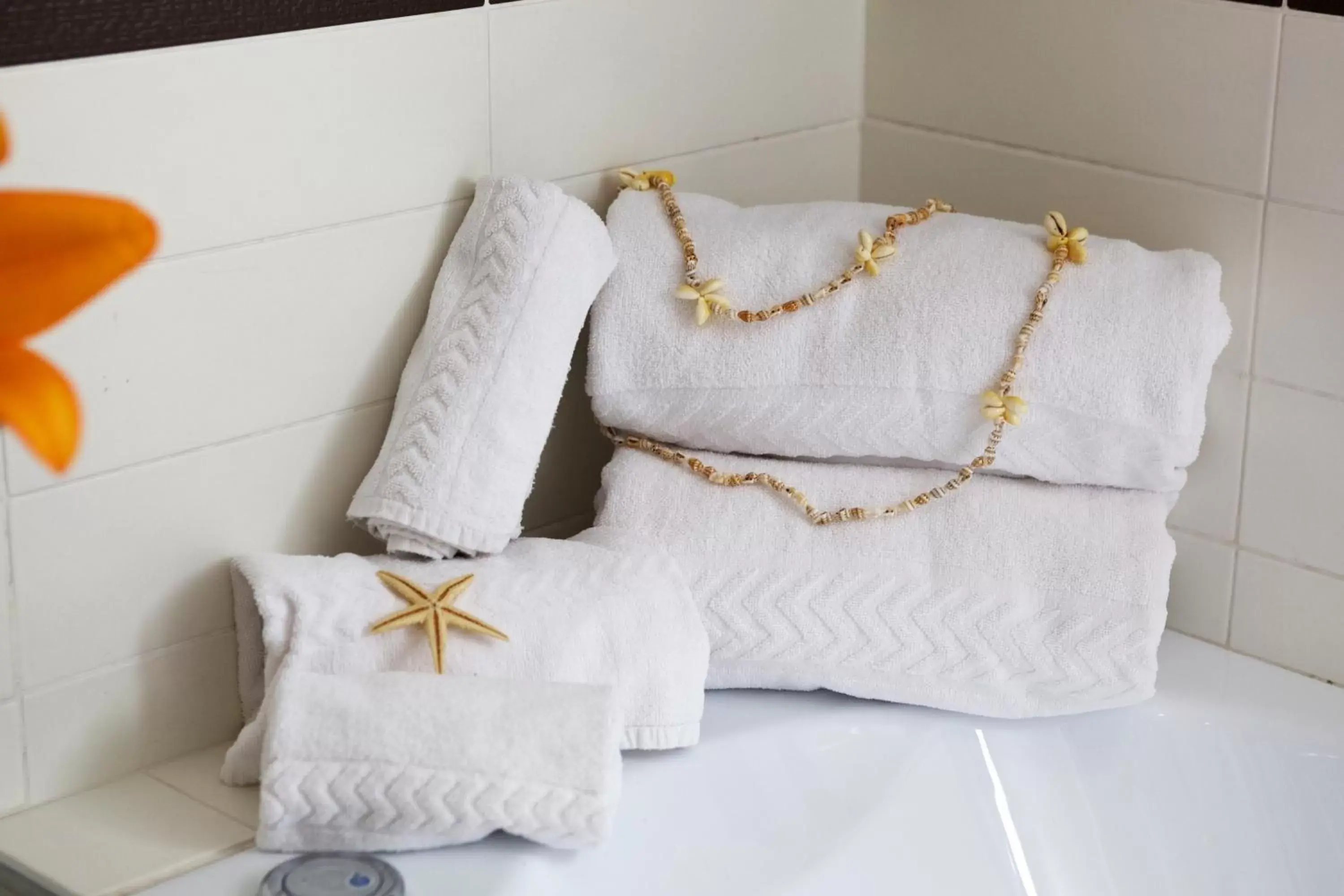 Bathroom, Bed in Hotel Panama Majestic