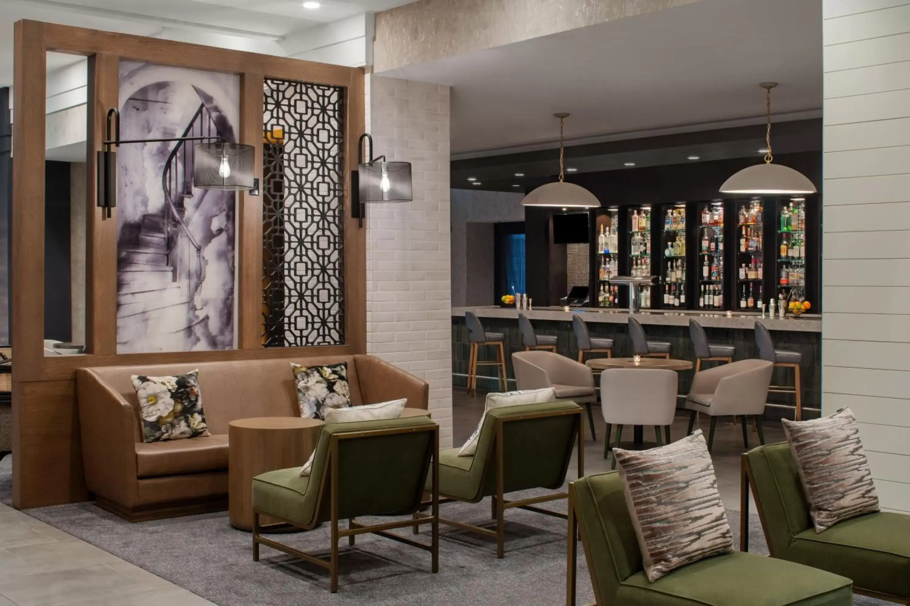 Lobby or reception, Lounge/Bar in Renaissance Chicago North Shore Hotel