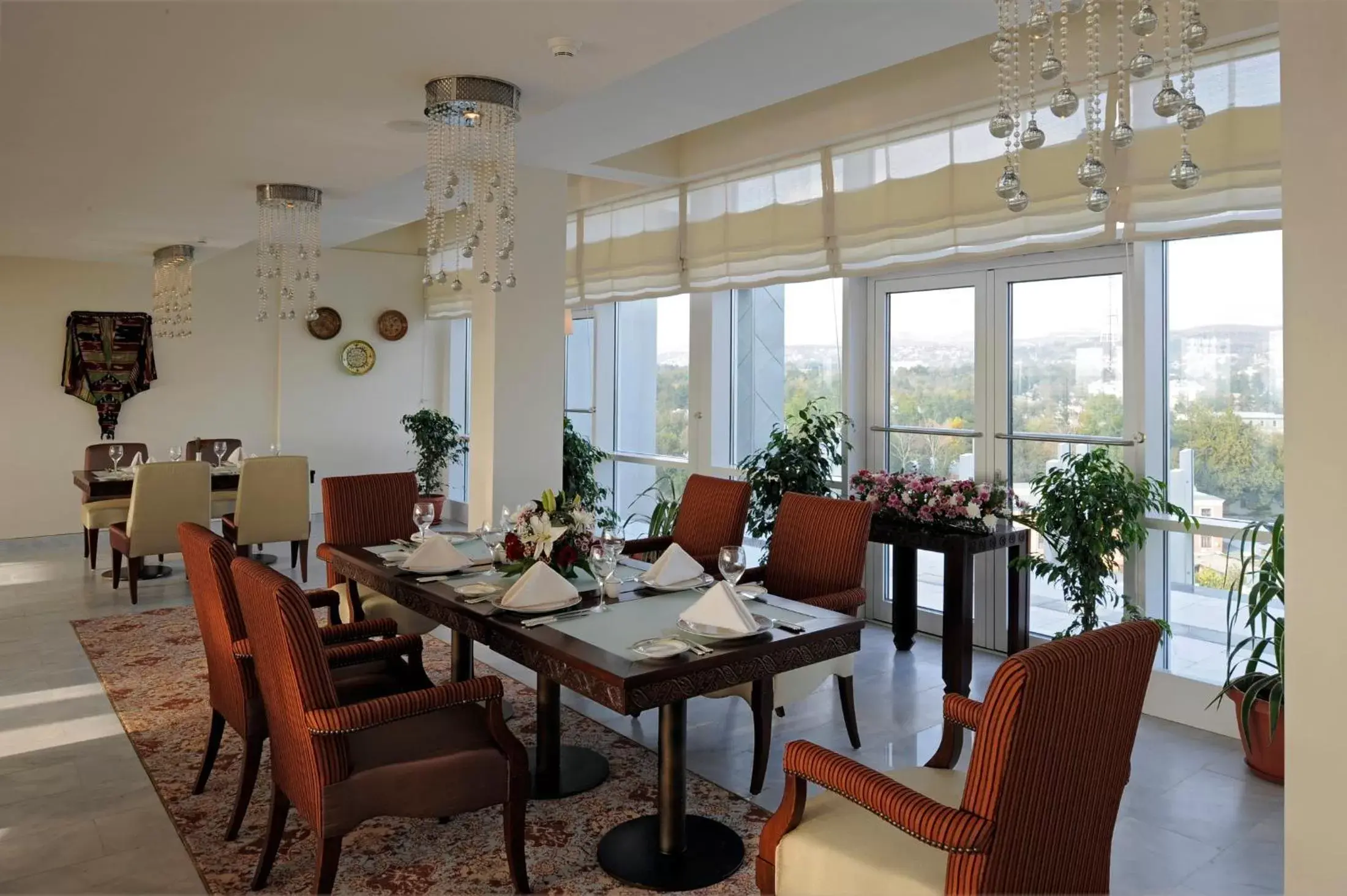 Restaurant/places to eat in Dushanbe Serena Hotel Restaurant/places to eat in Dushanbe Serena Hotel