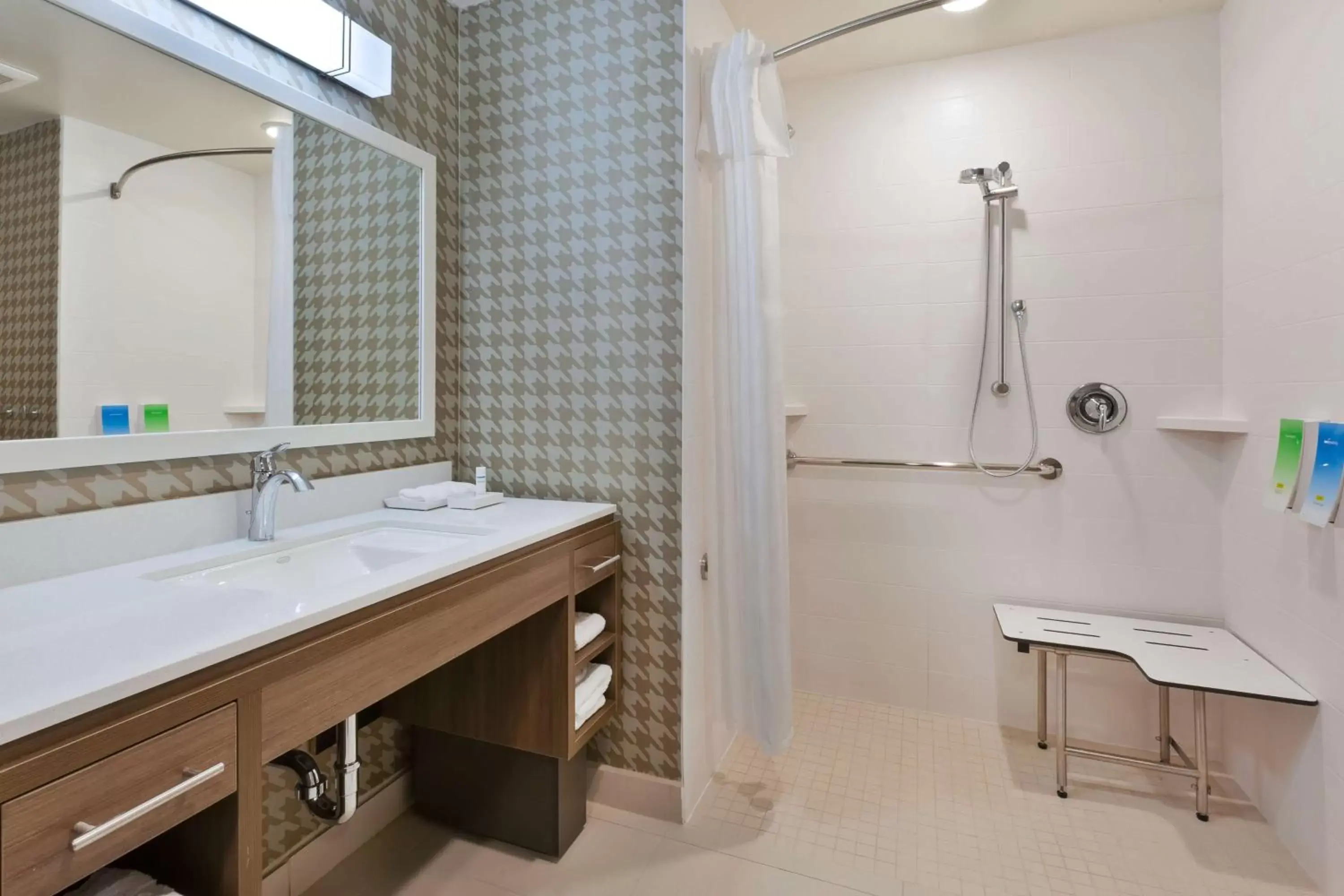 Bathroom in Home2 Suites By Hilton Grand Blanc Flint, Mi