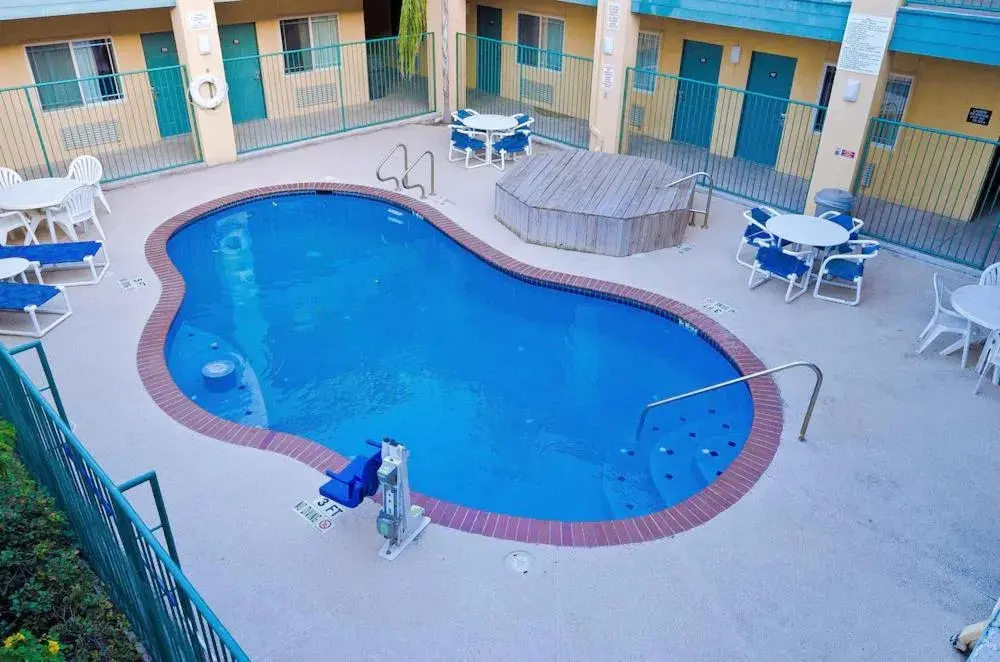 Swimming pool, Pool View in Texas Inn and Suites RGV