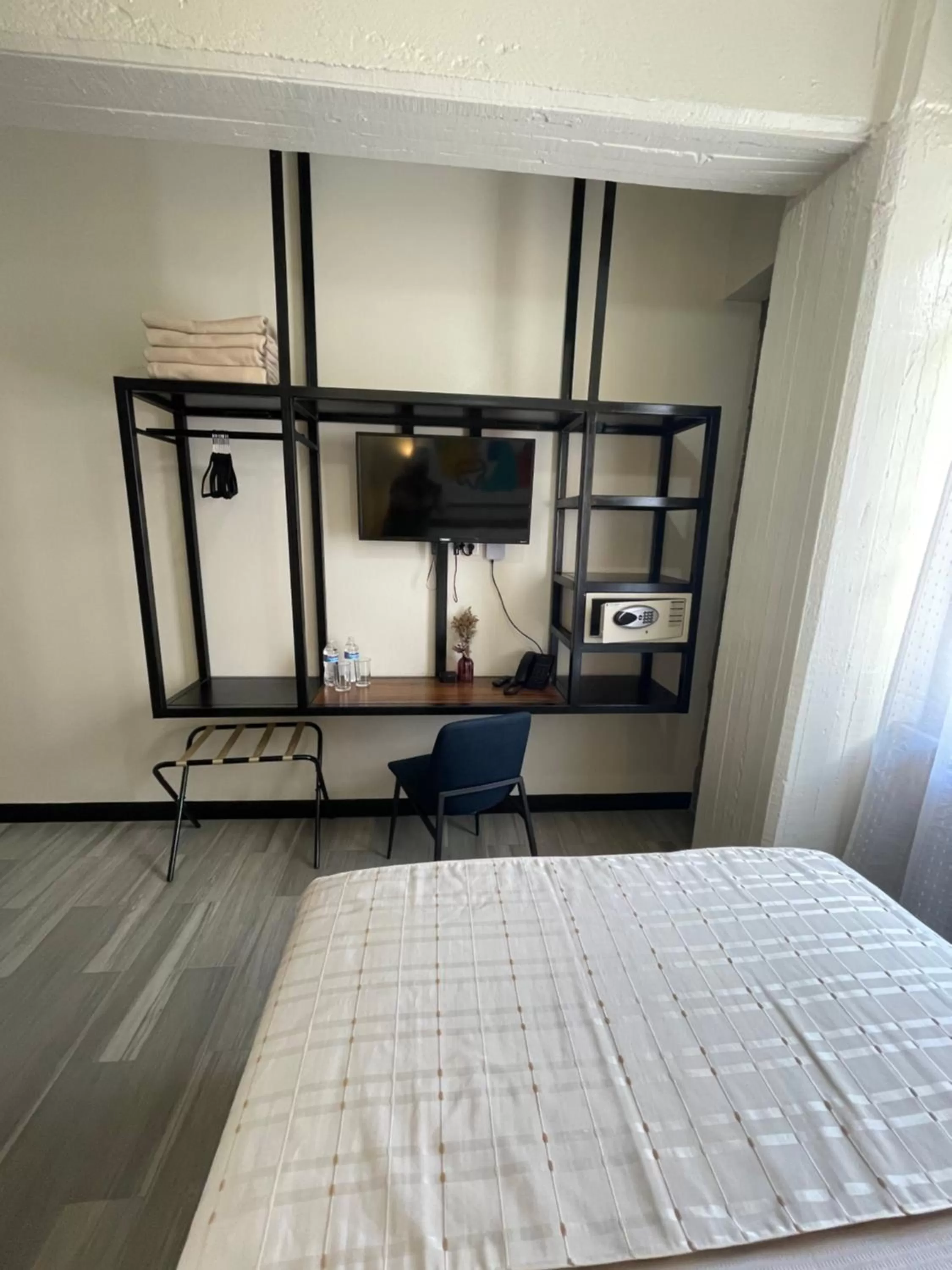 Guests, Bed in Joint Boutique Hotel