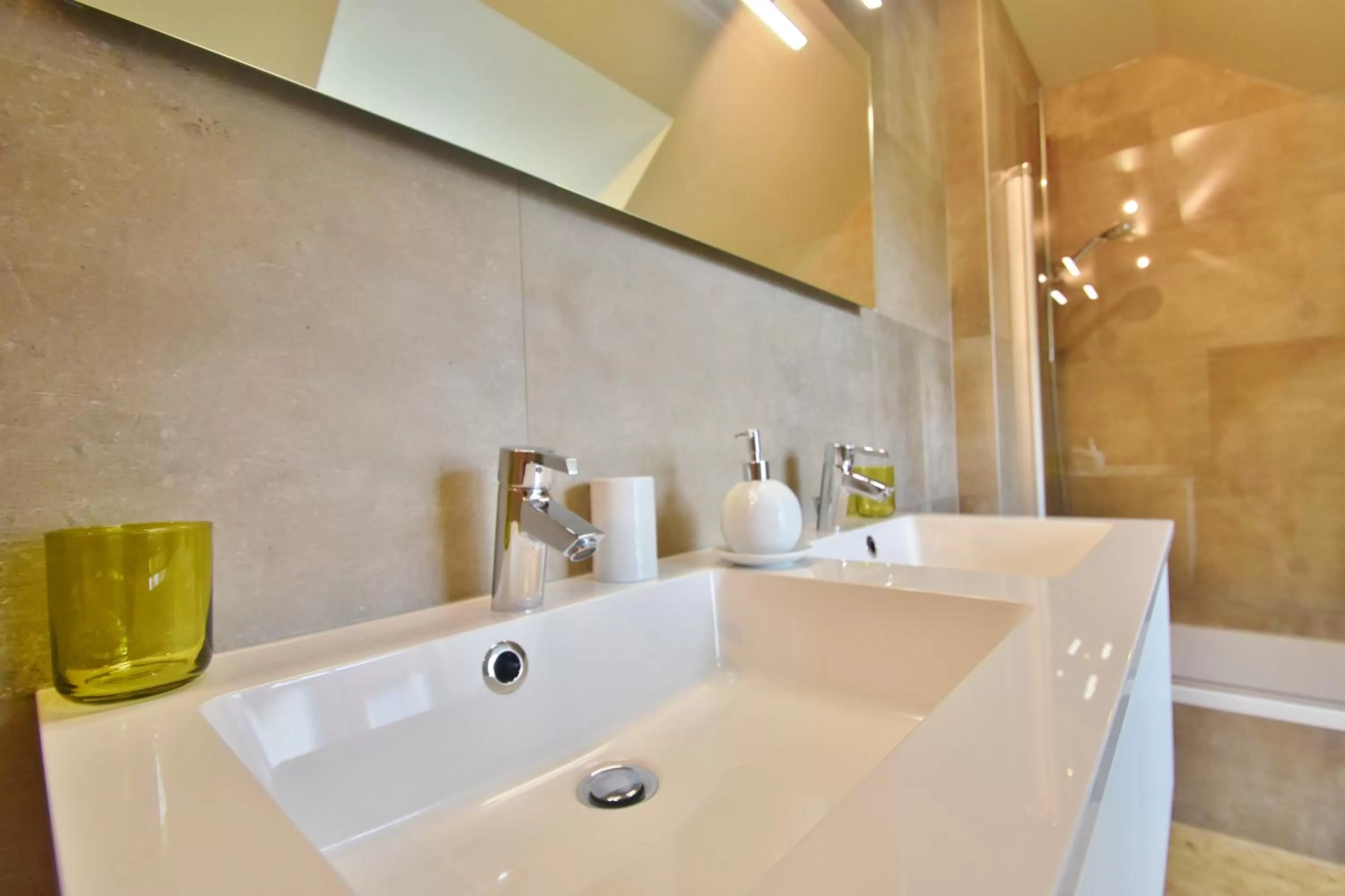 Bathroom in Enroute367