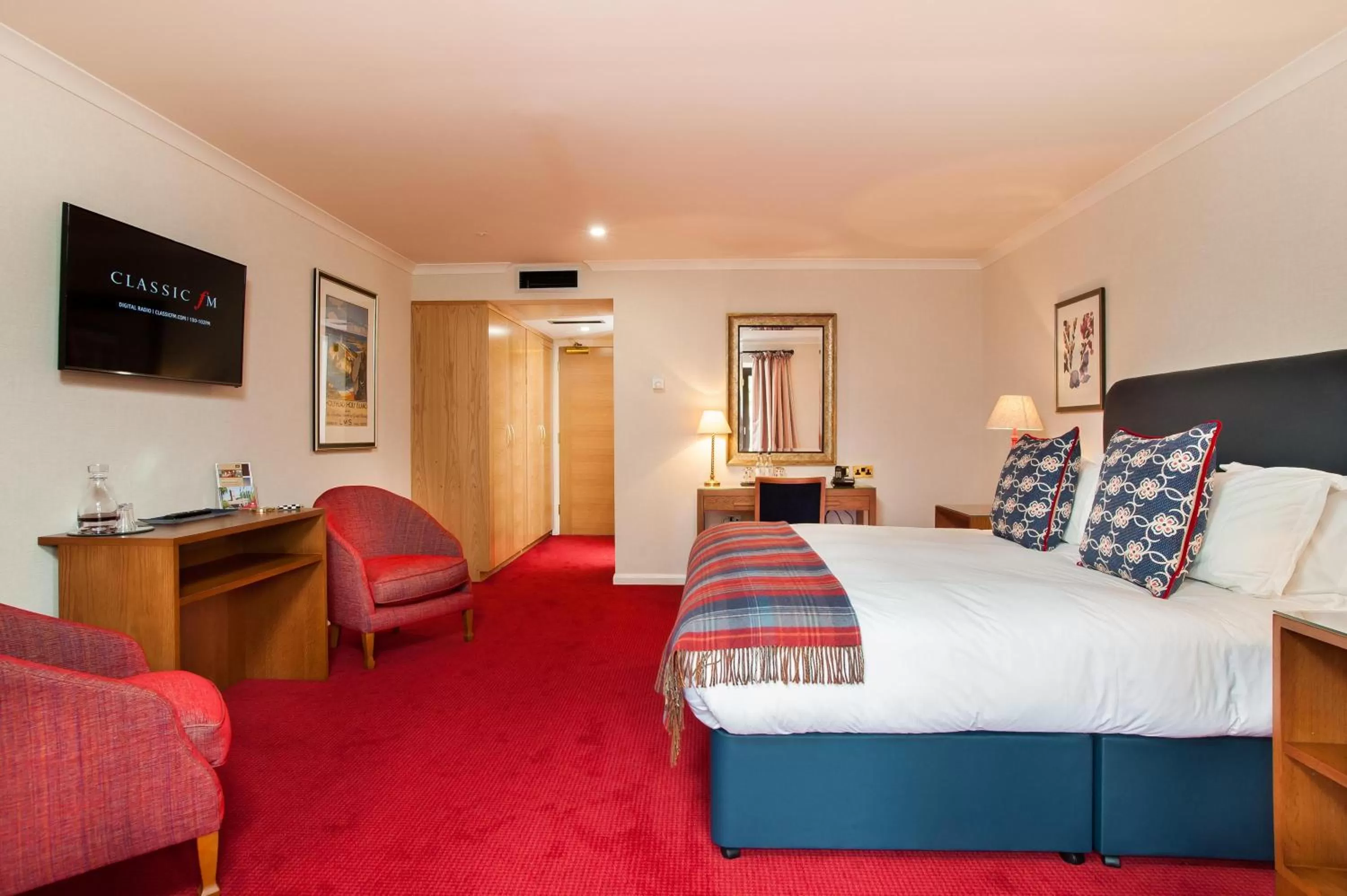 Bed in Parkway Hotel & Spa