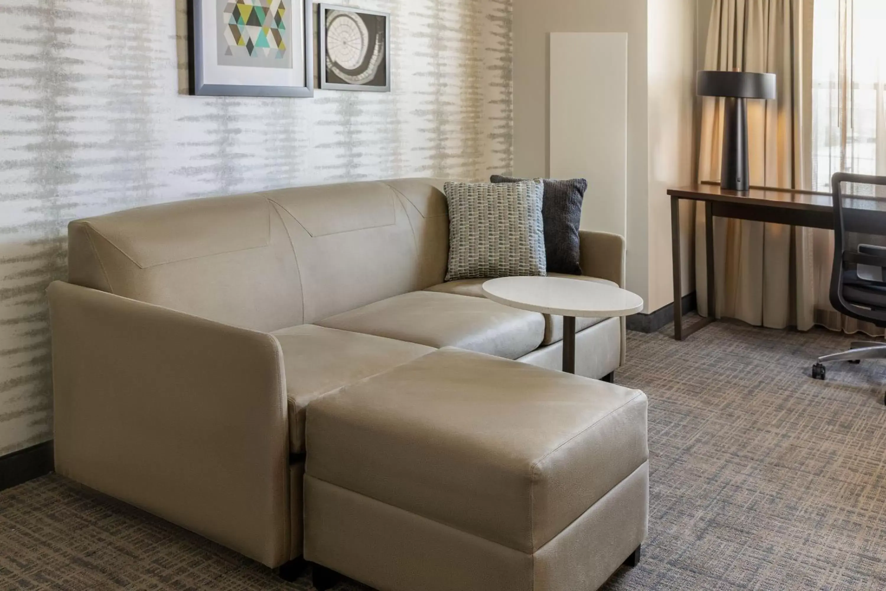 Photo of the whole room, Seating Area in Residence Inn by Marriott Corona Riverside