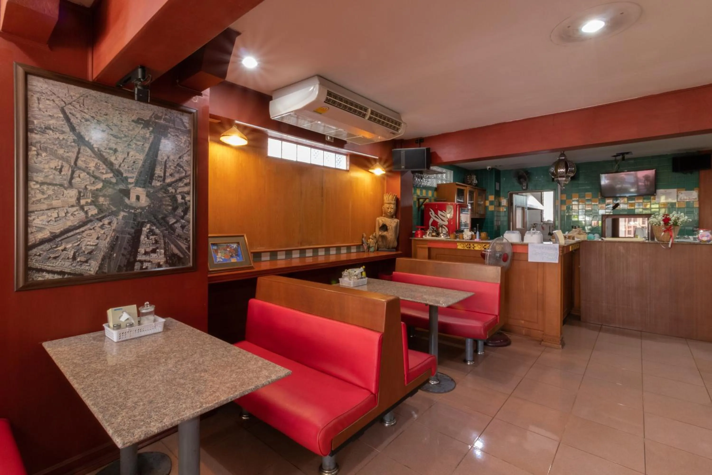 Restaurant/places to eat in Rendezvous Oldtown Chiangmai