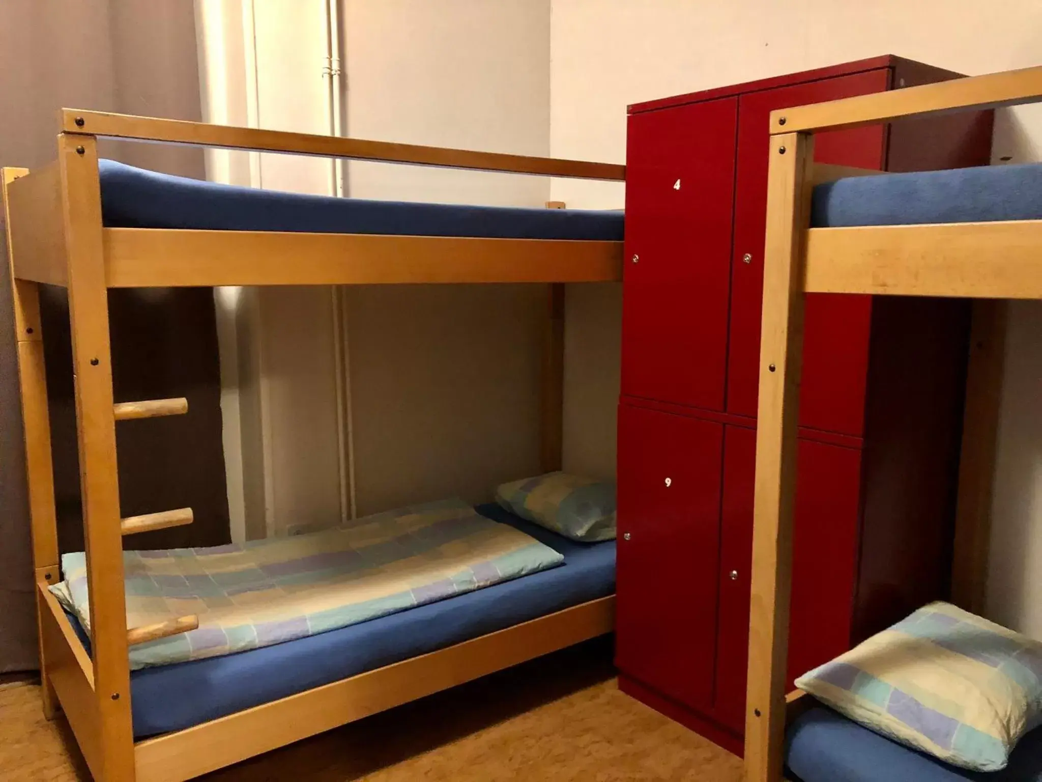 Bunk Bed in Auberge Pour Tous