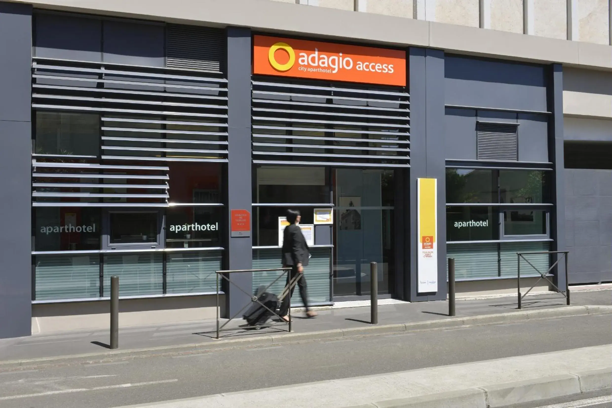 Facade/entrance in Aparthotel Adagio Access Toulouse St Cyprien