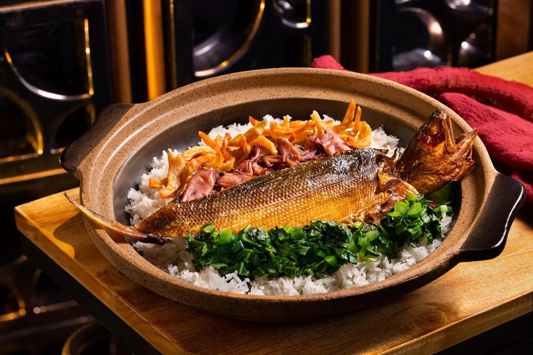 Restaurant/places to eat in Oasis Aurum 181 Hotel