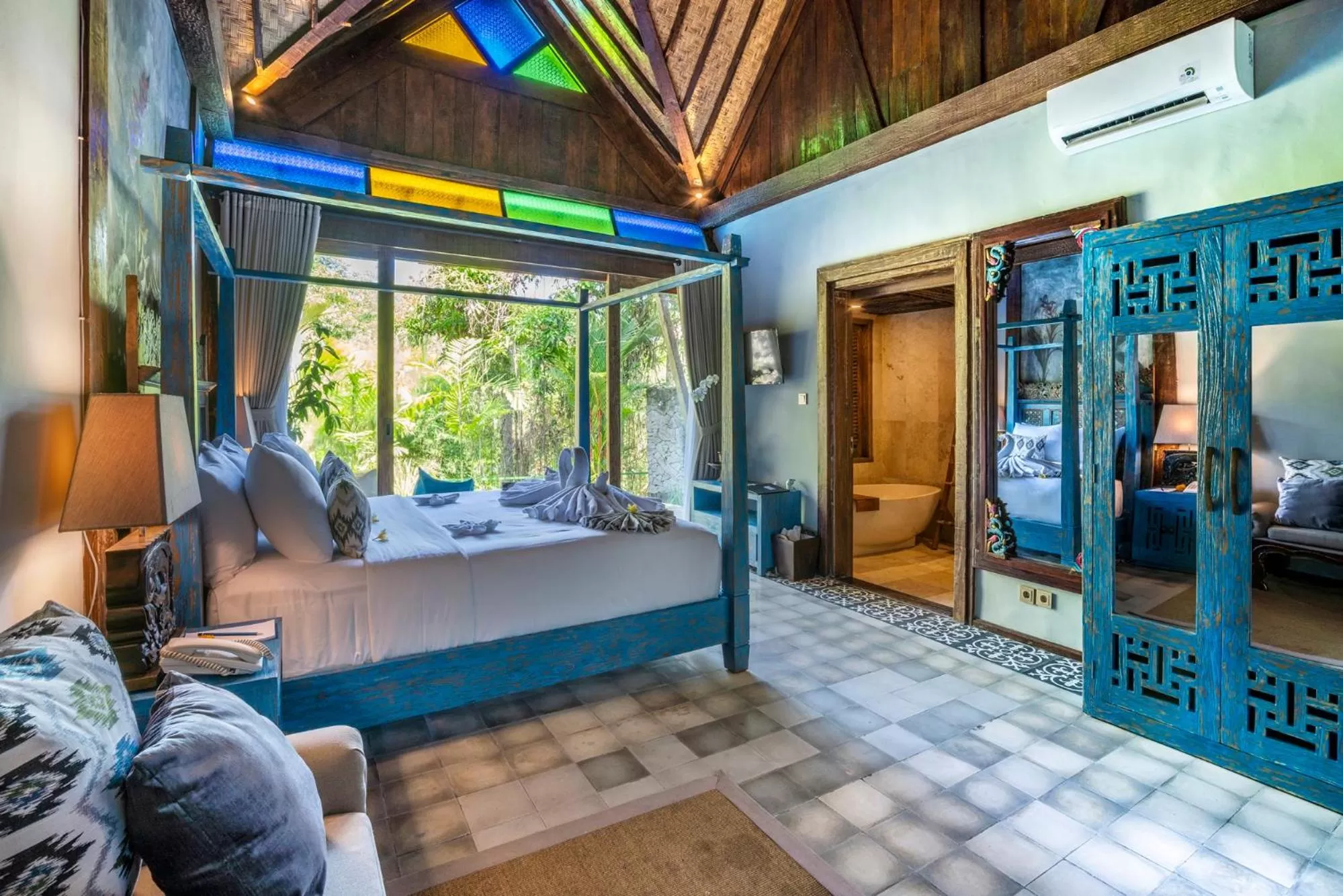 Photo of the whole room, Bed in Menzel Ubud