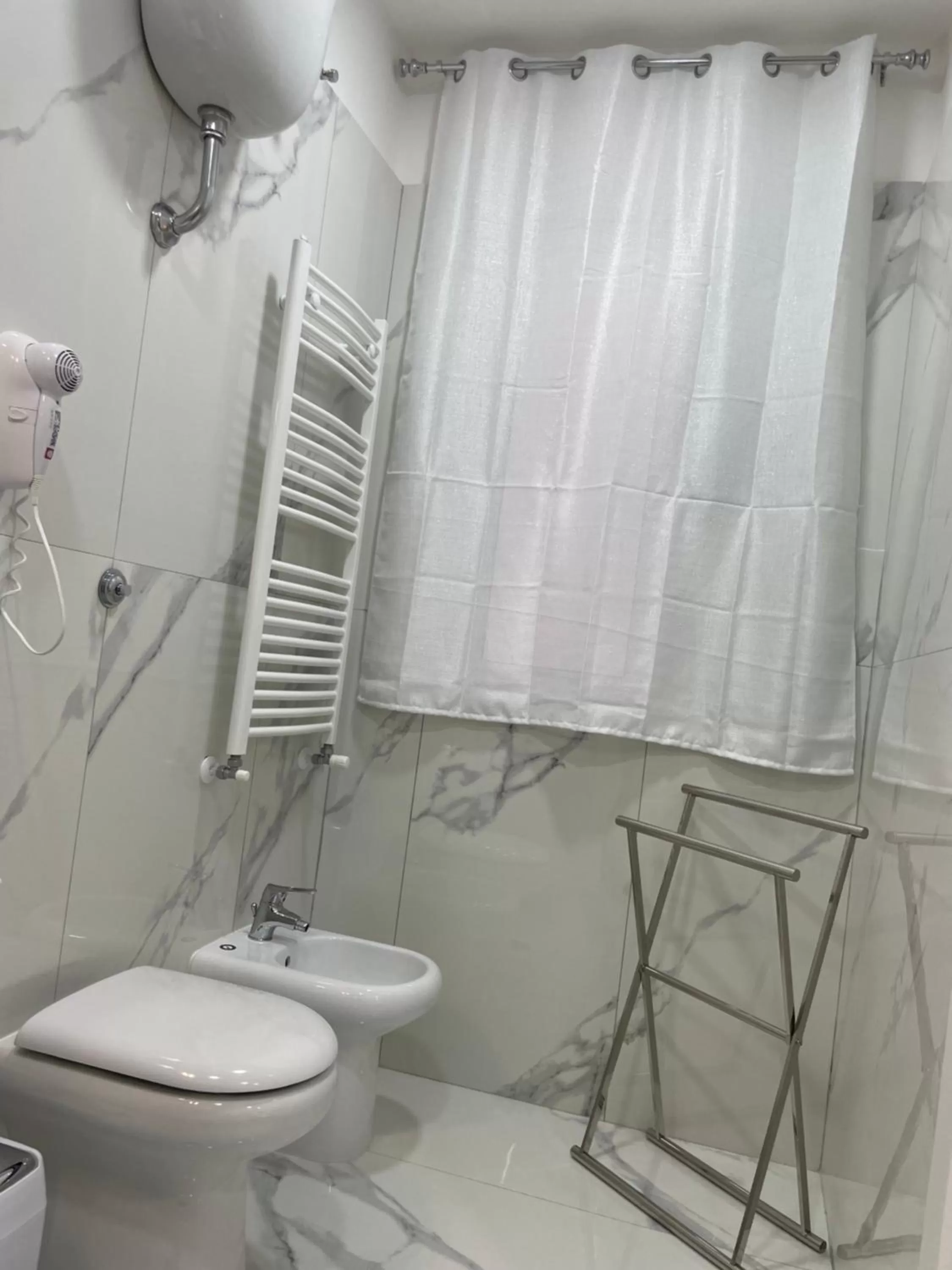 Toilet, Bathroom in Lumacors House