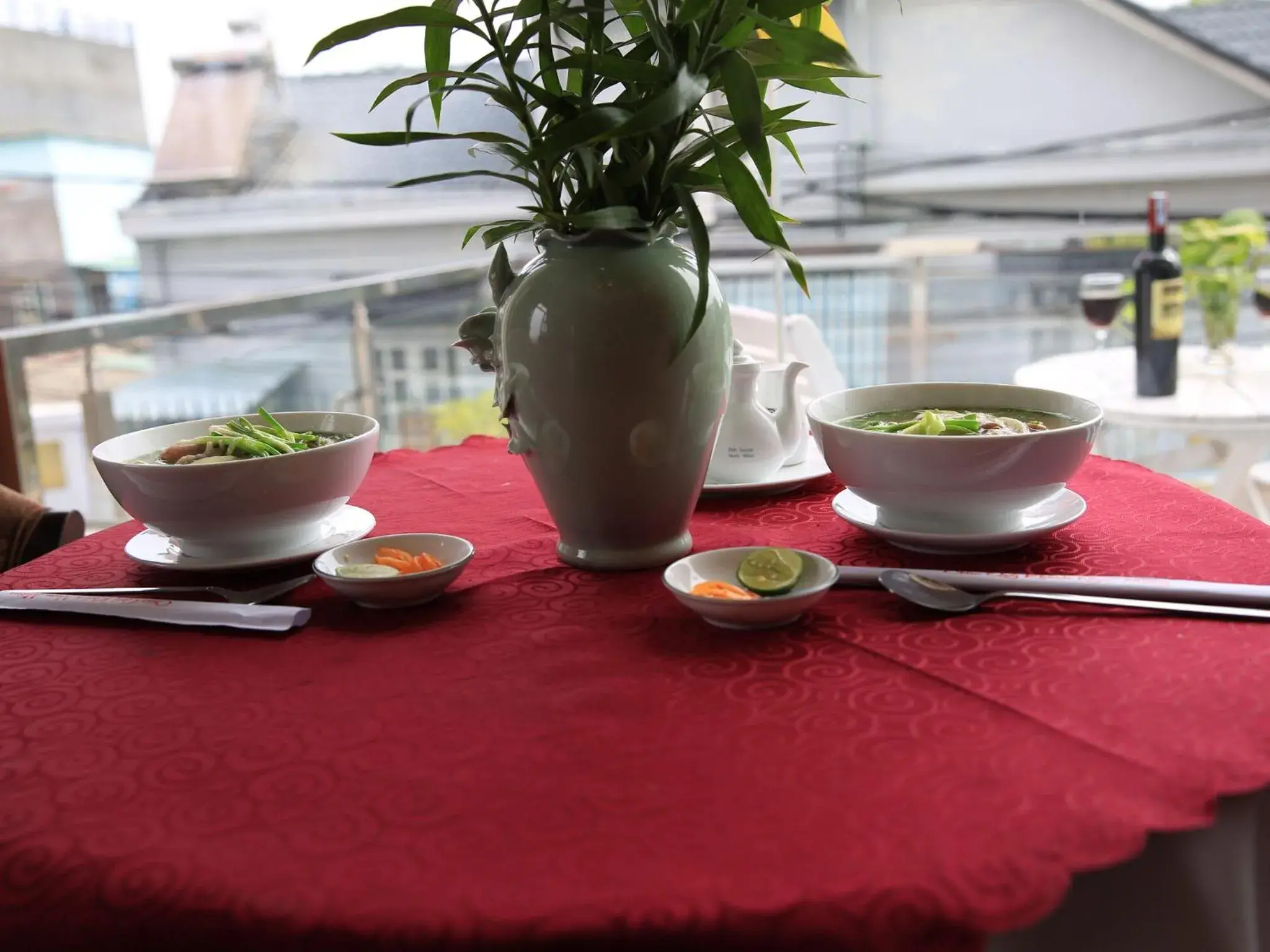 Lunch, Coffee/Tea Facilities in Hoa Phat Hotel & Apartment