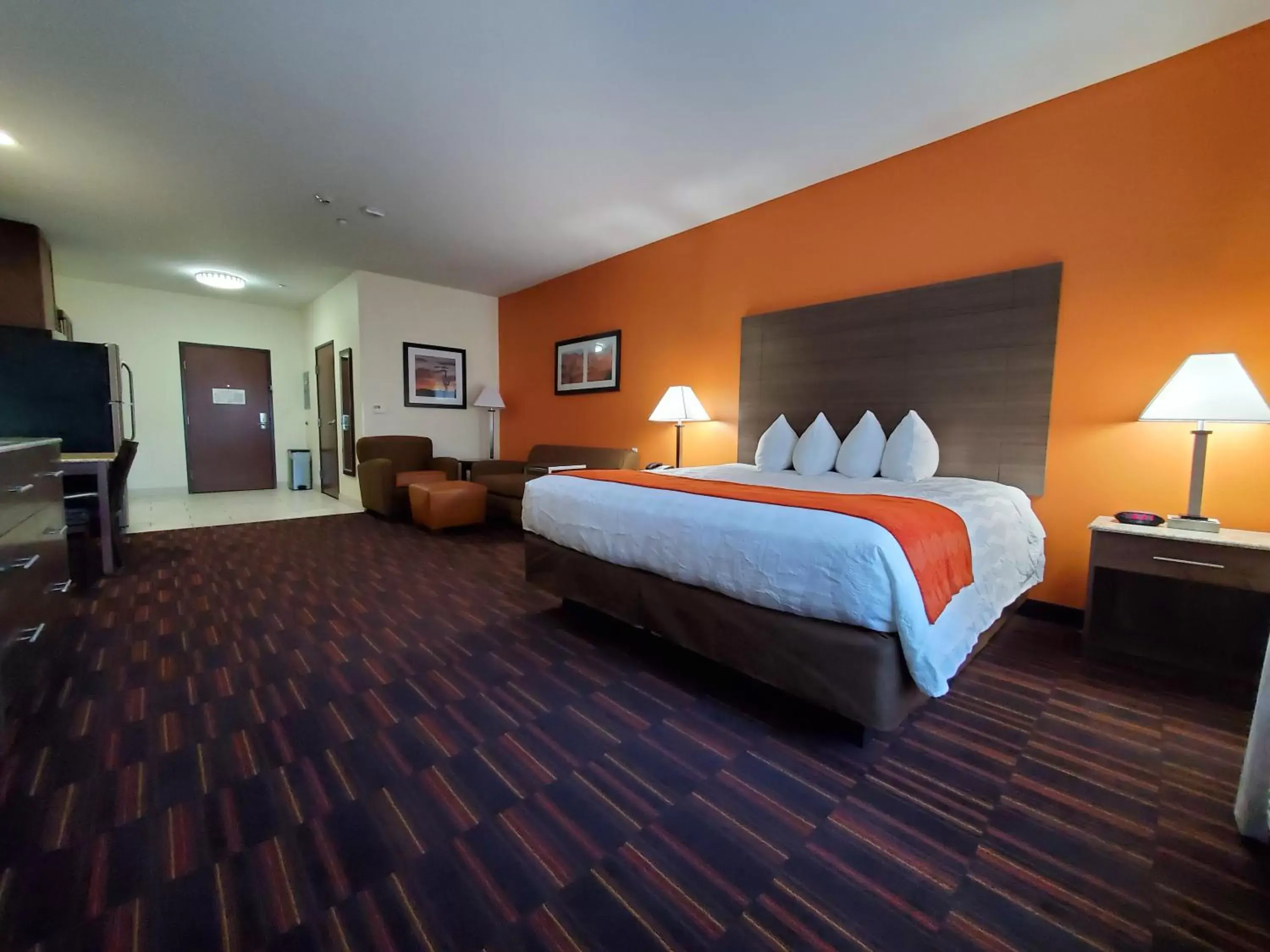 King Studio with Sofa Bed in Home Away Kitchen Suites Enid King Studio with Sofa Bed in Home Away Kitchen Suites Enid