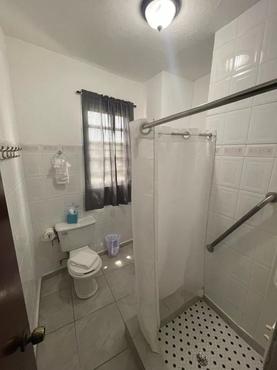 Shower in The Village Inn