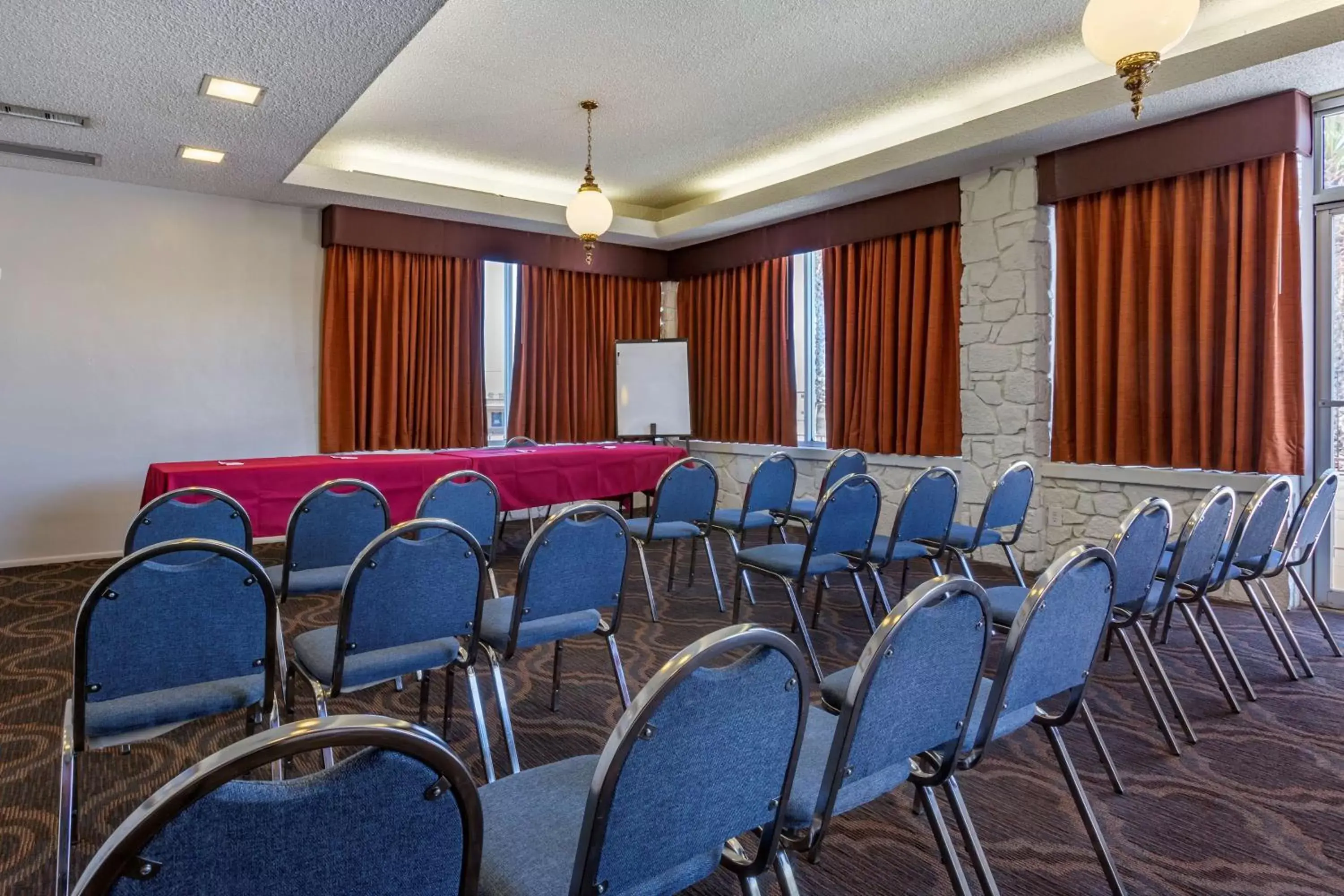 Meeting/conference room in Best Western Plus King's Inn and Suites