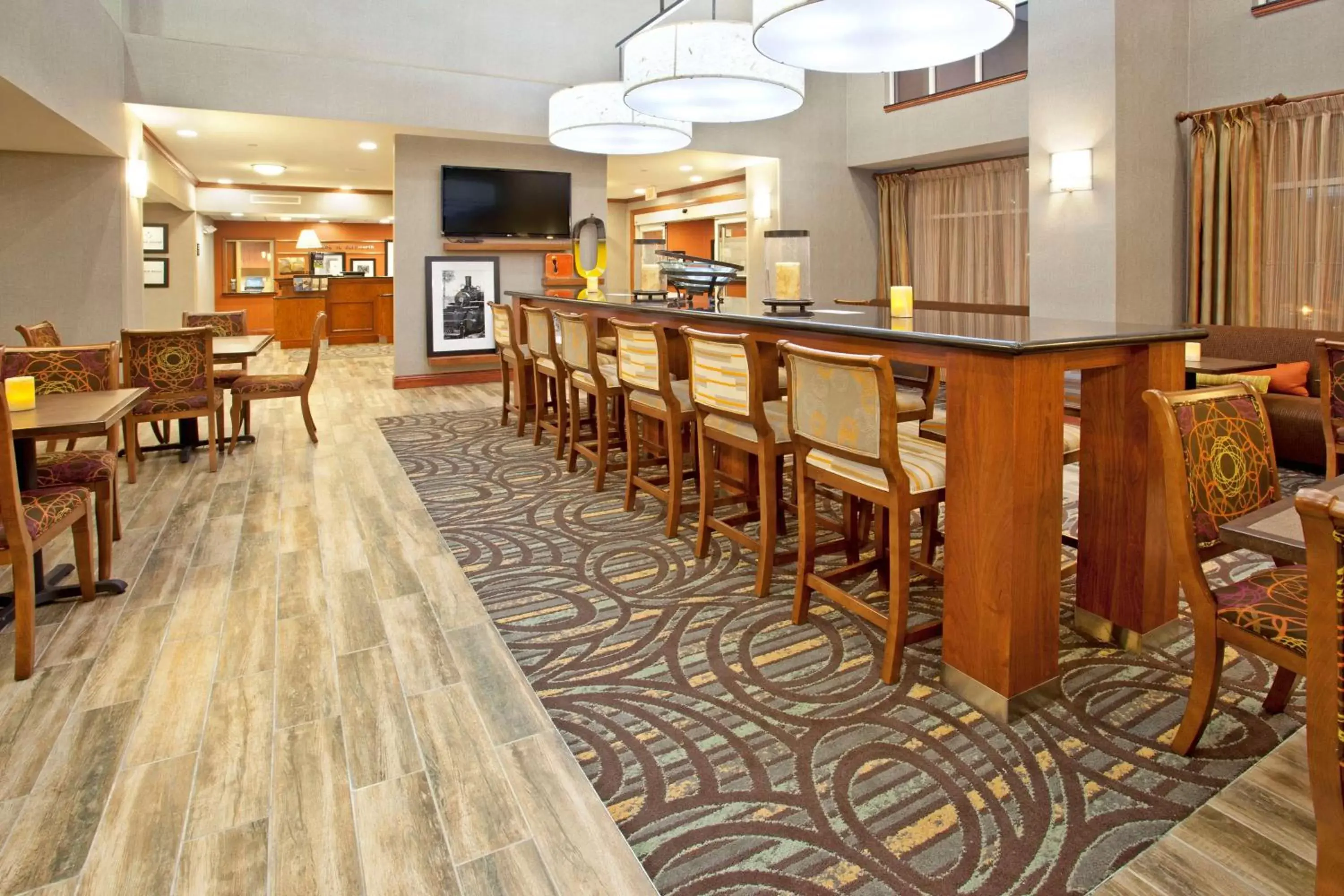 Dining area in Hampton Inn & Suites Fort Worth-West-I-30