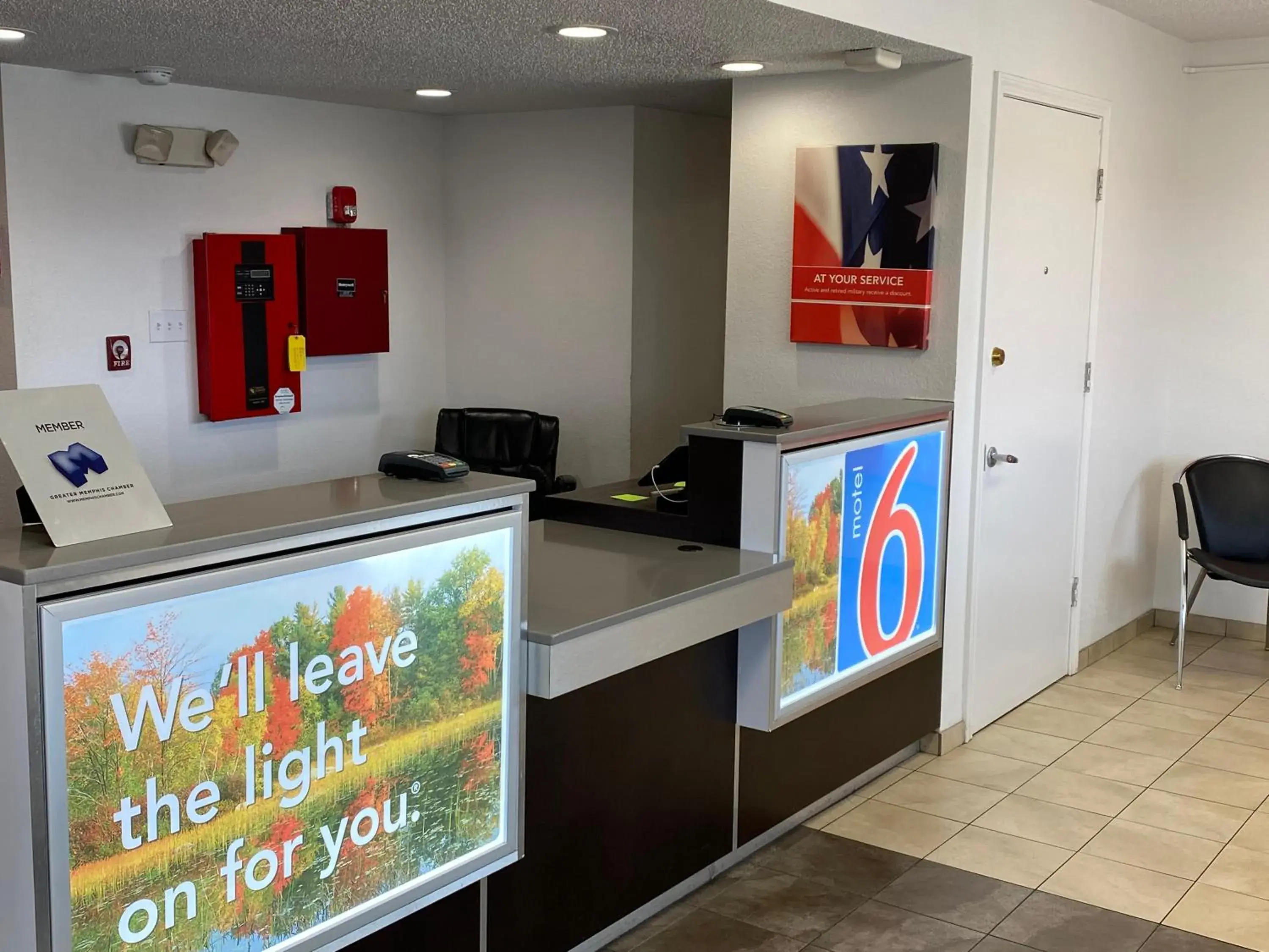 Property logo or sign, Lobby/Reception in Motel 6-Memphis, TN - Downtown