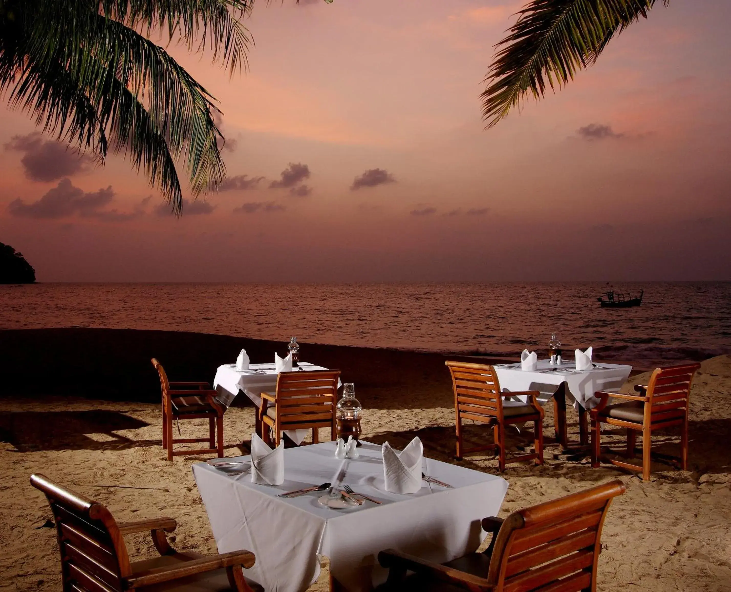 Restaurant/Places to Eat in Khaolak Paradise Resort - SHA Extra Plus
