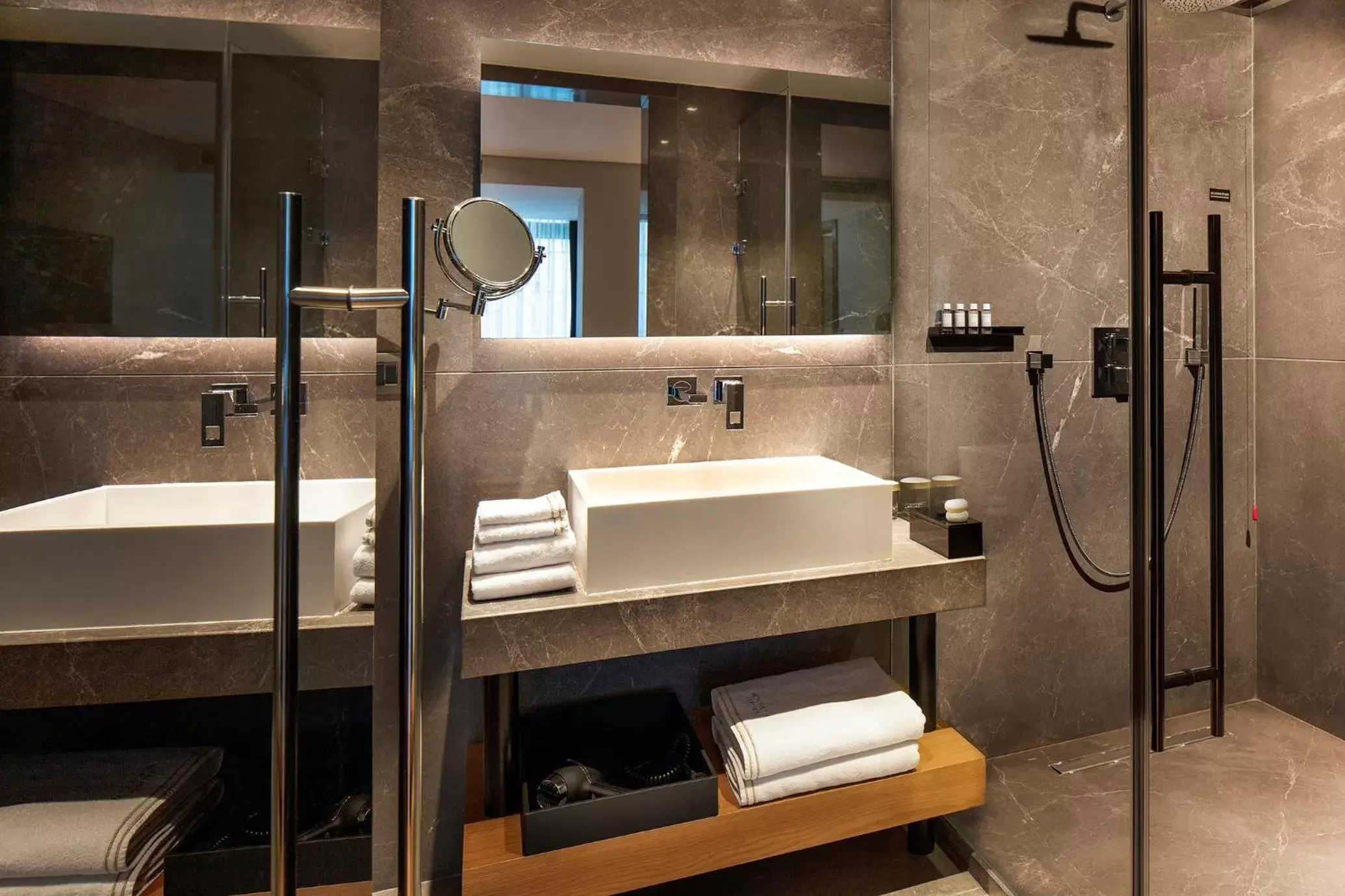 Bathroom in Metropolitan Hotels Bosphorus