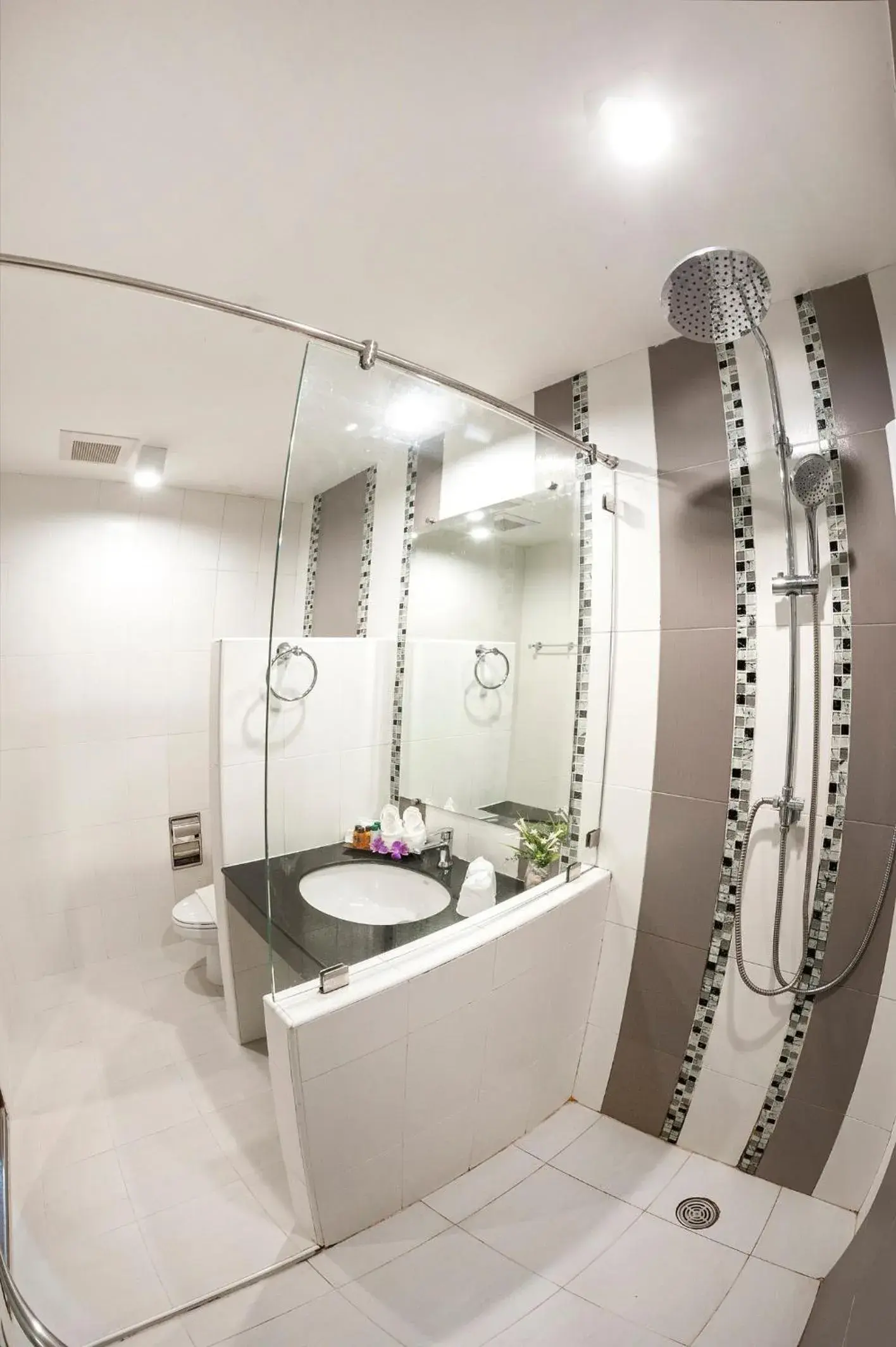 Bathroom in Chaolao Cabana Resort