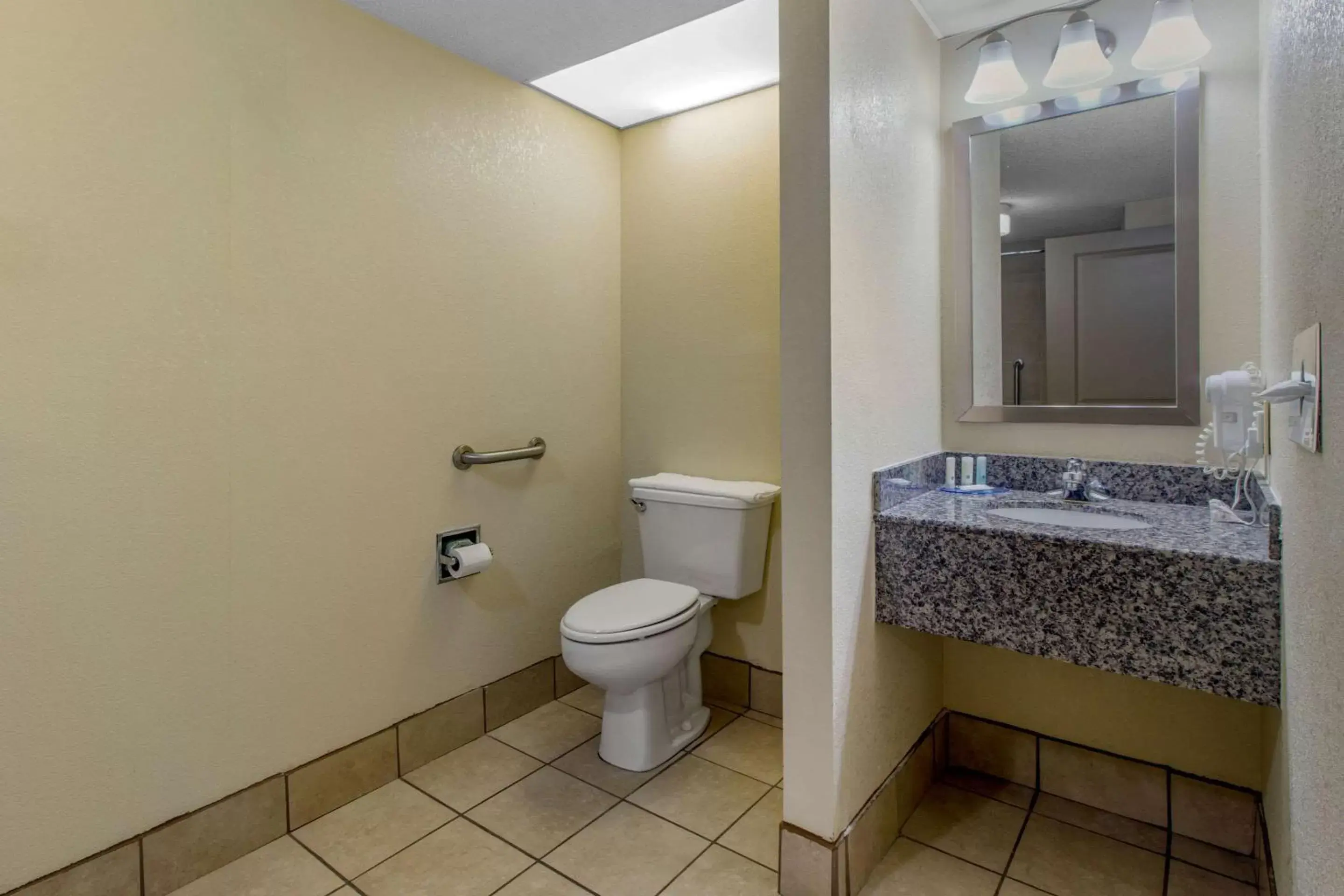 Photo of the whole room, Bathroom in Quality Inn I-81 Exit 23