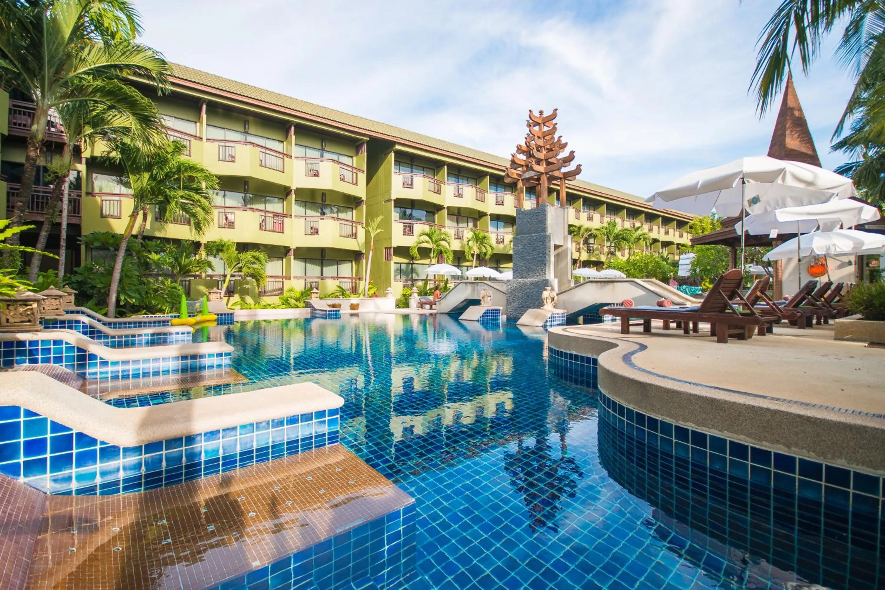 Phuket Island View Resort - SHA Extra Plus