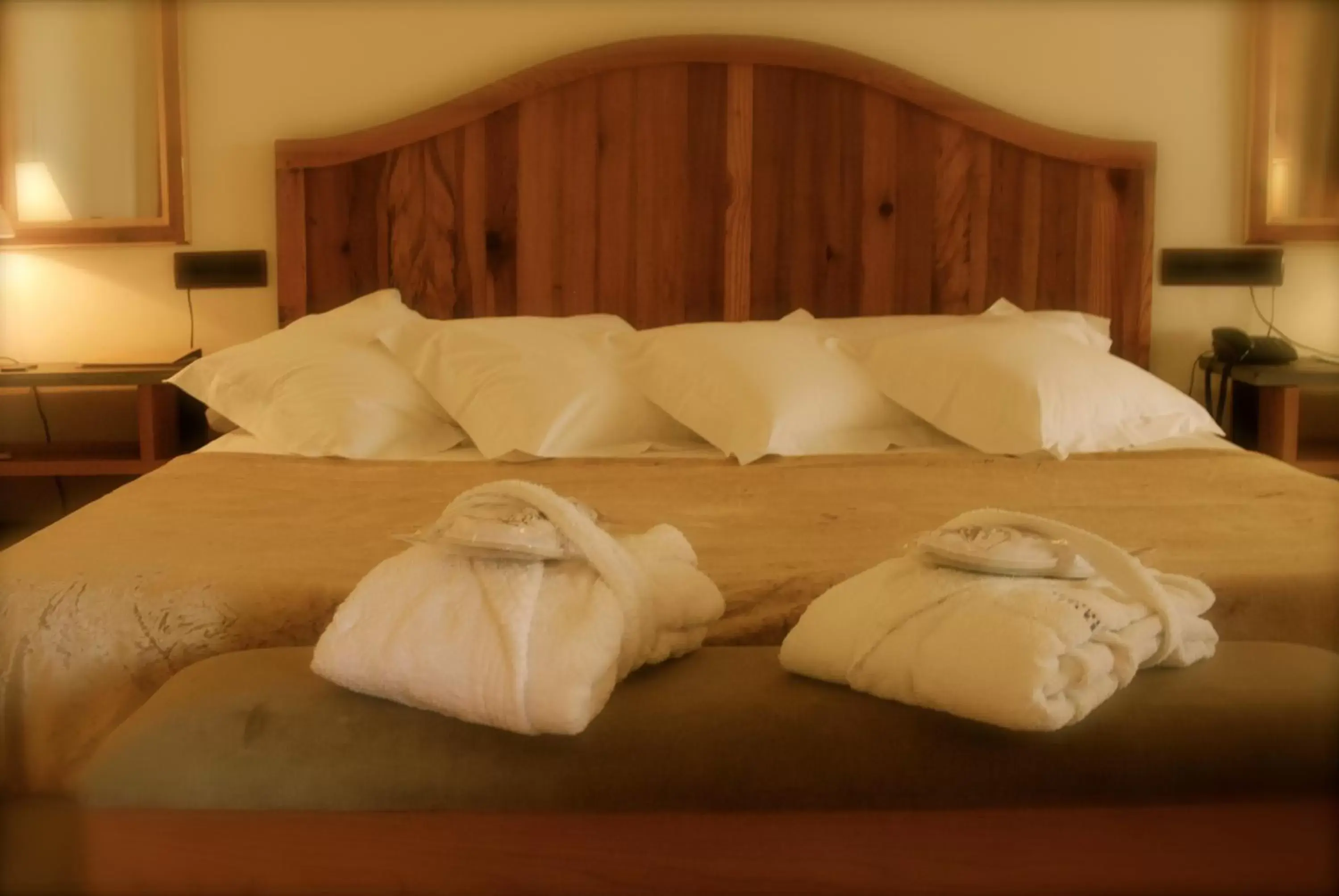 Bed in Hotel Cigarral el Bosque
