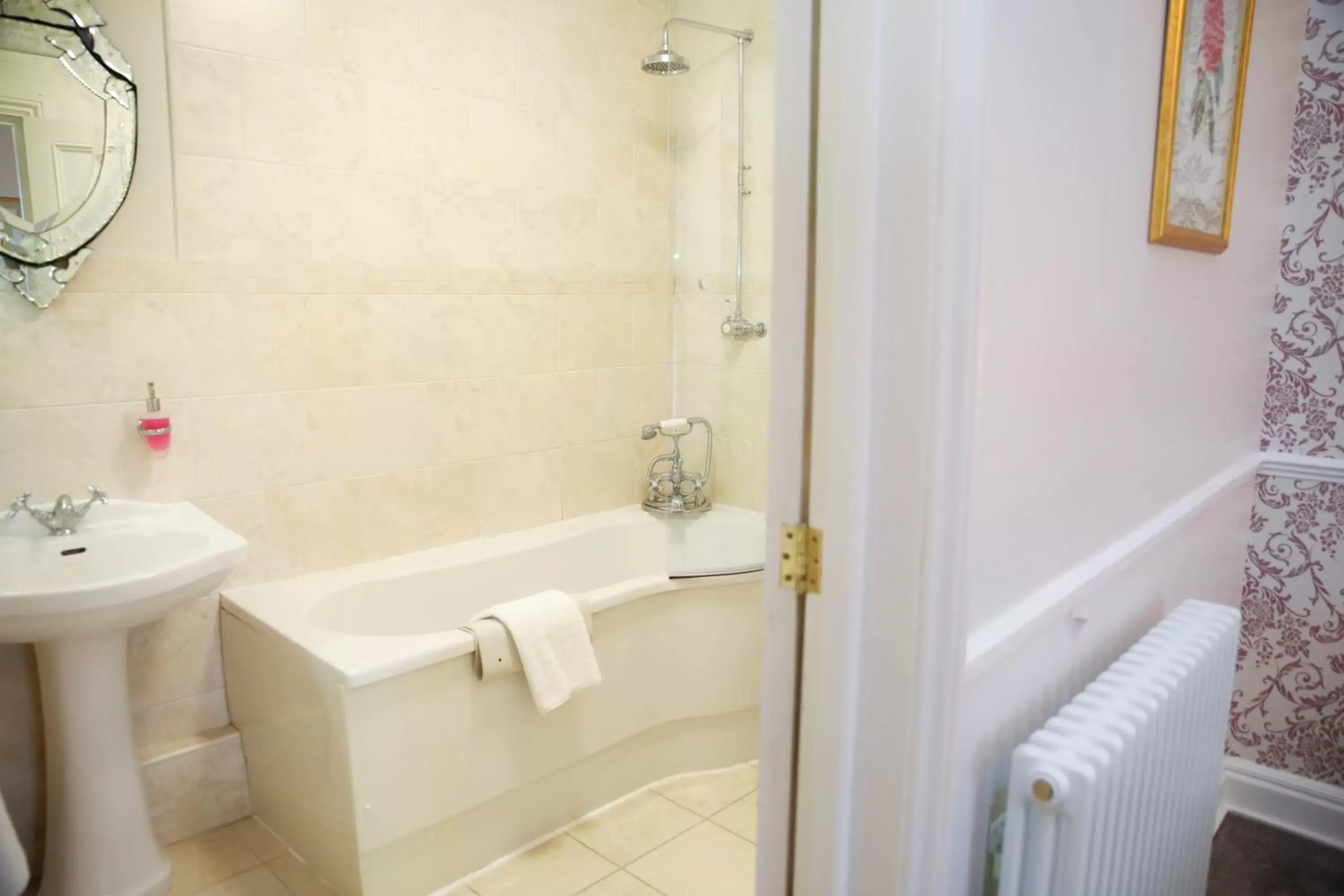 Superior Double Room in Shendish Manor Hotel Superior Double Room in Shendish Manor Hotel