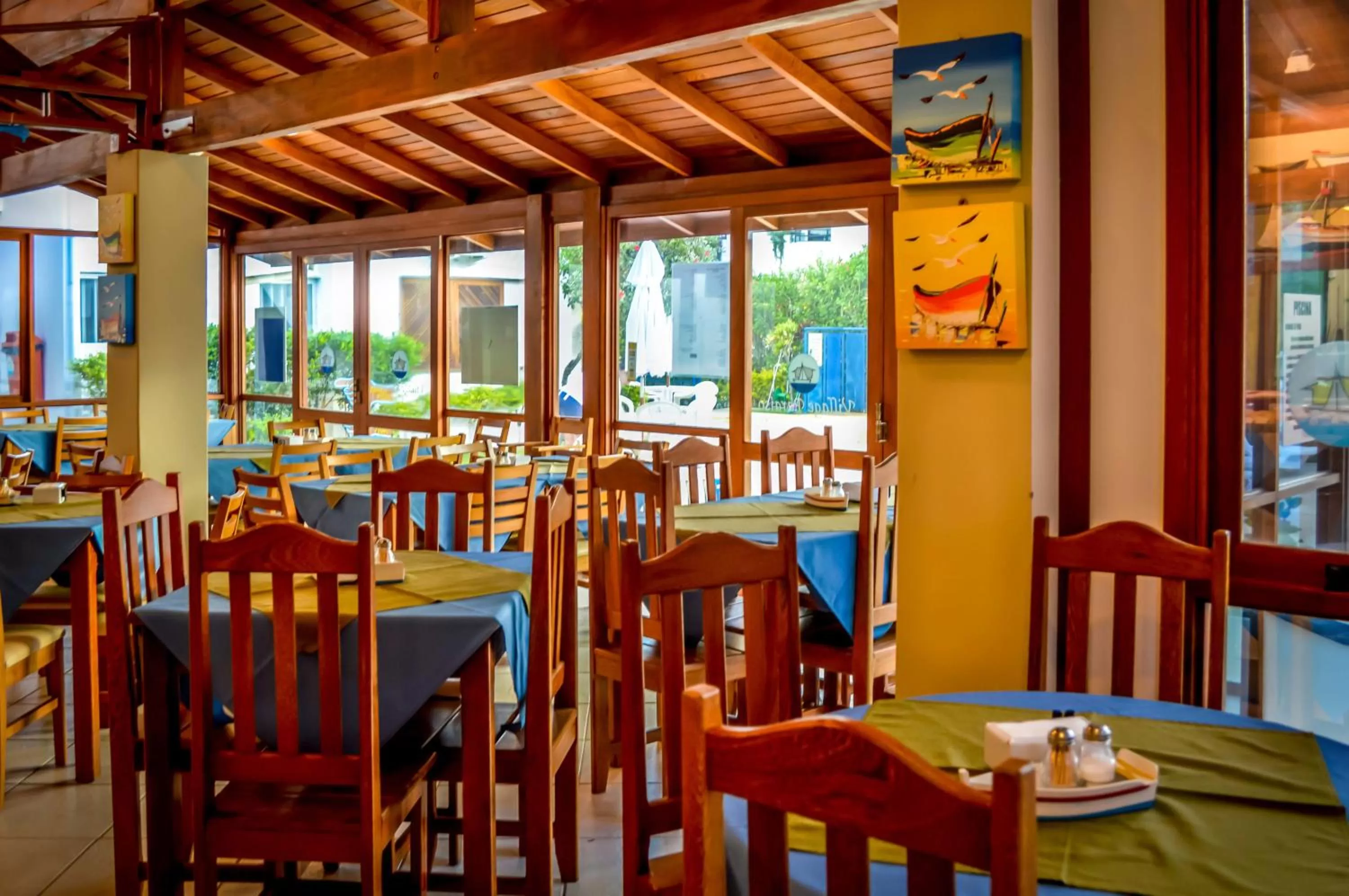 Food and drinks in Village Paraíso