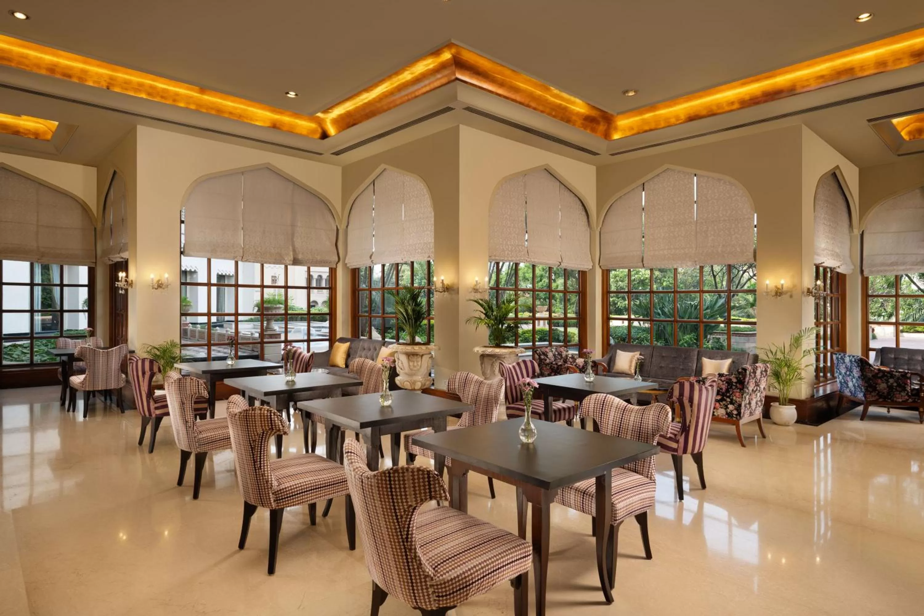 Restaurant/places to eat in Taj Krishna