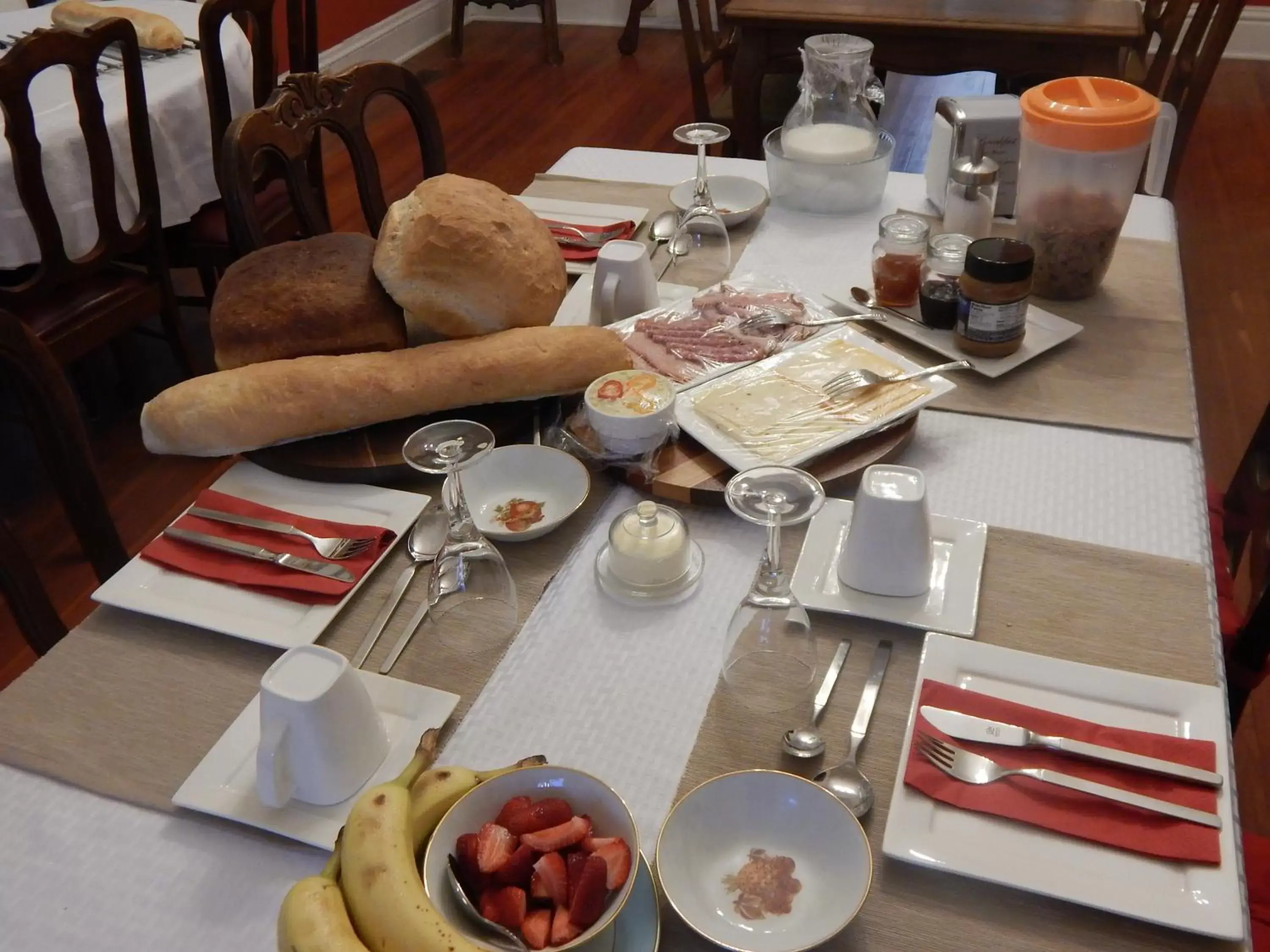 Continental breakfast, Restaurant/Places to Eat in Fruits of Vienna B&B