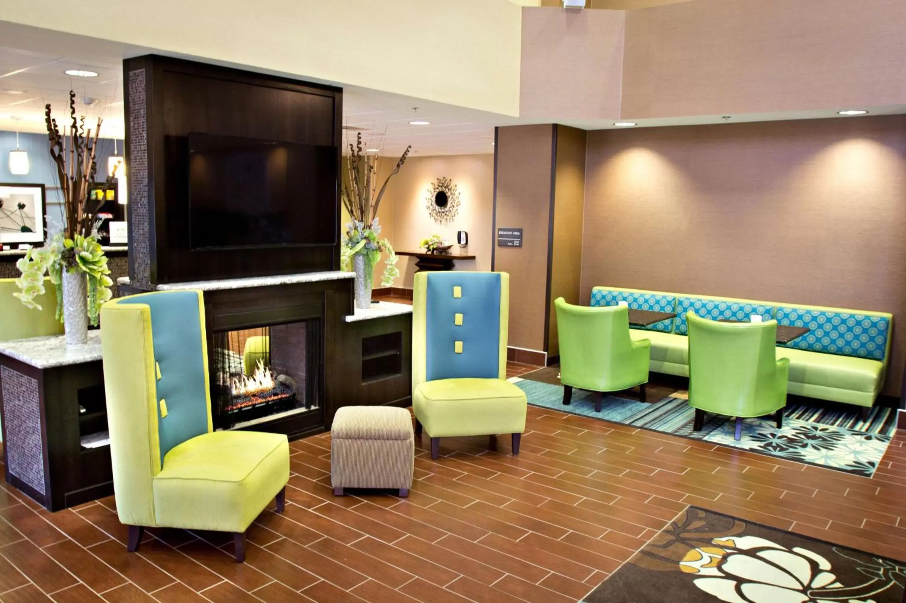 Lobby or reception, TV/Entertainment Center in Hampton Inn & Suites Salt Lake City/Farmington