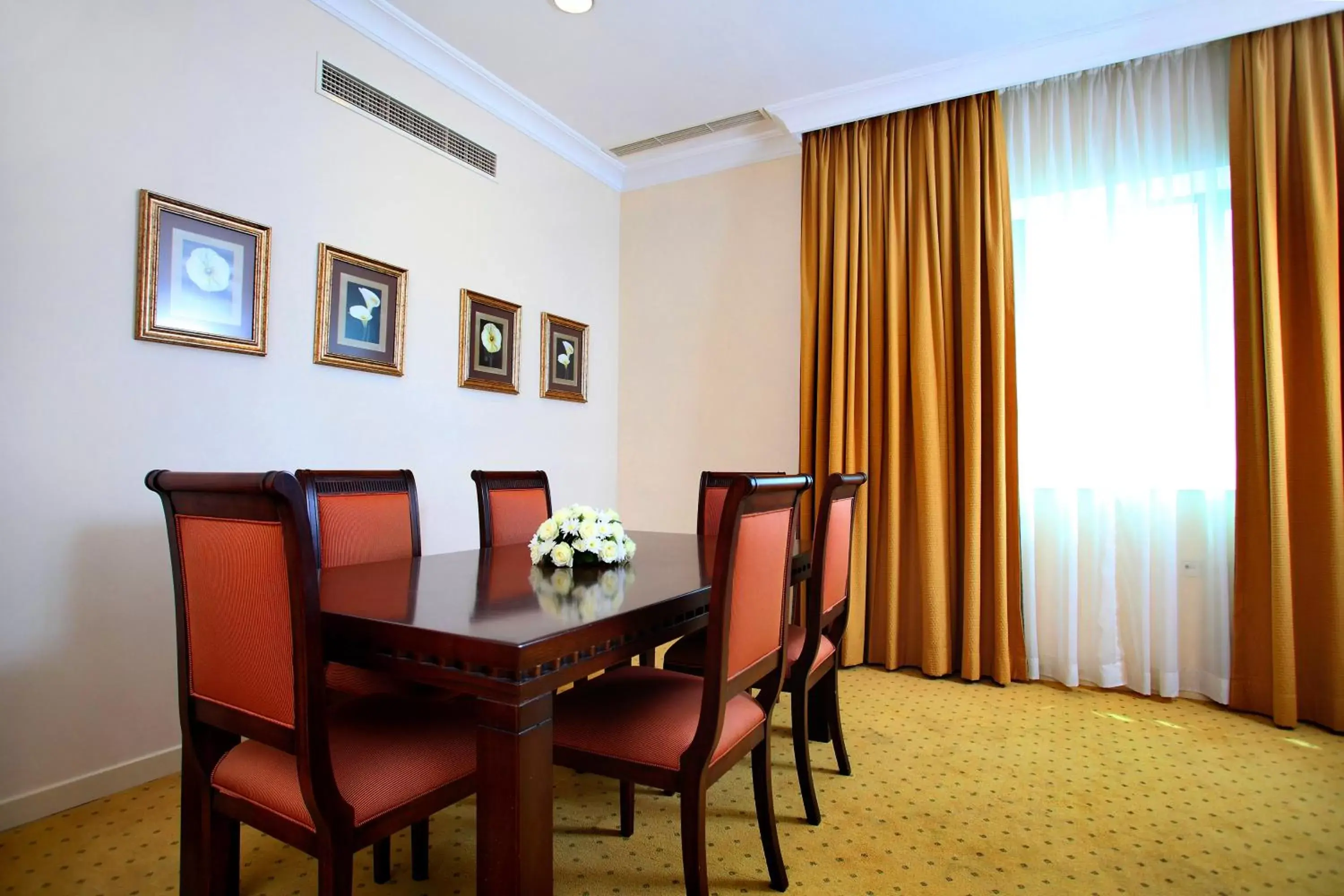 Business facilities, Dining Area in Radisson Blu Hotel, Tashkent