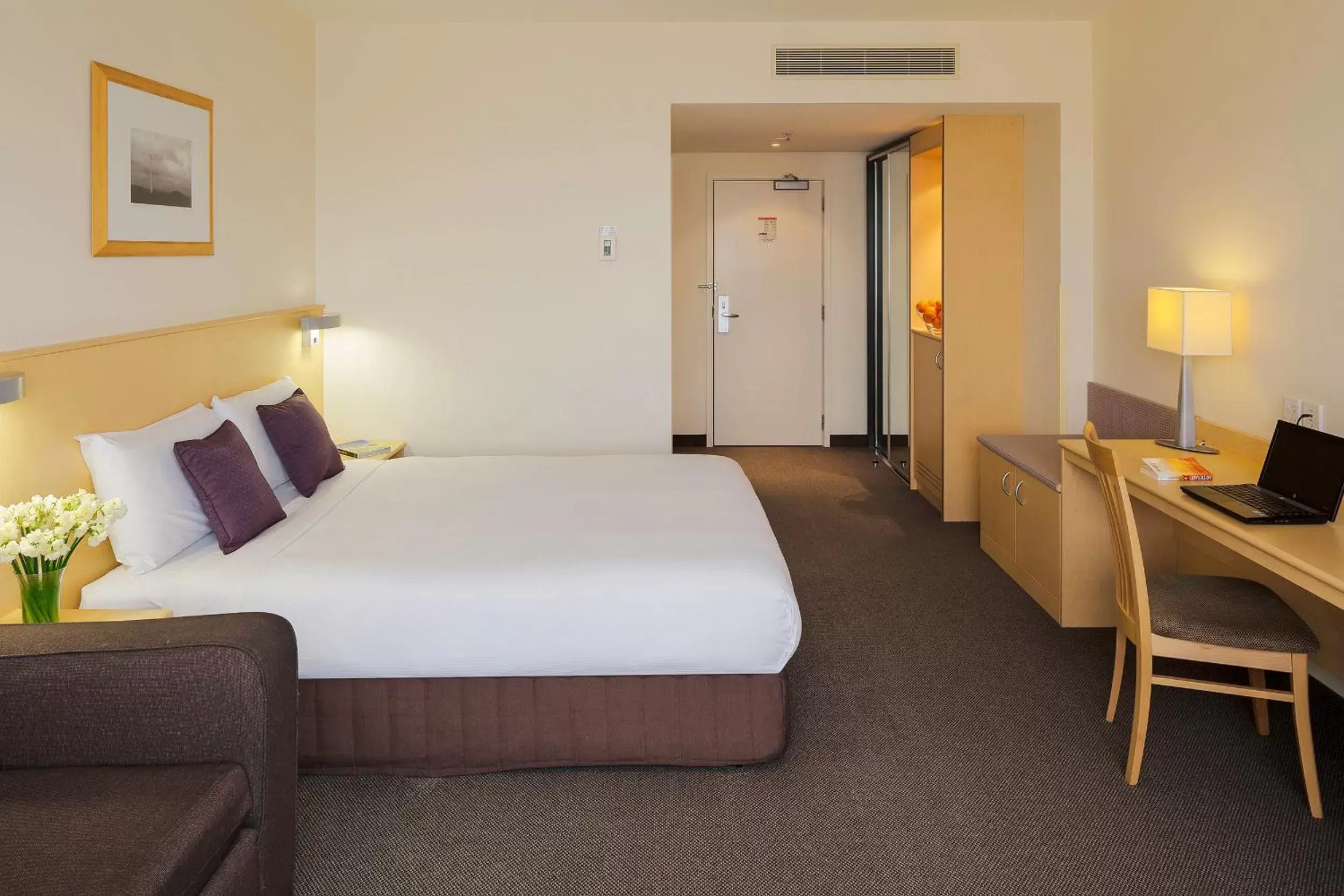 Photo of the whole room, Bed in Distinction Palmerston North Hotel & Conference Centre