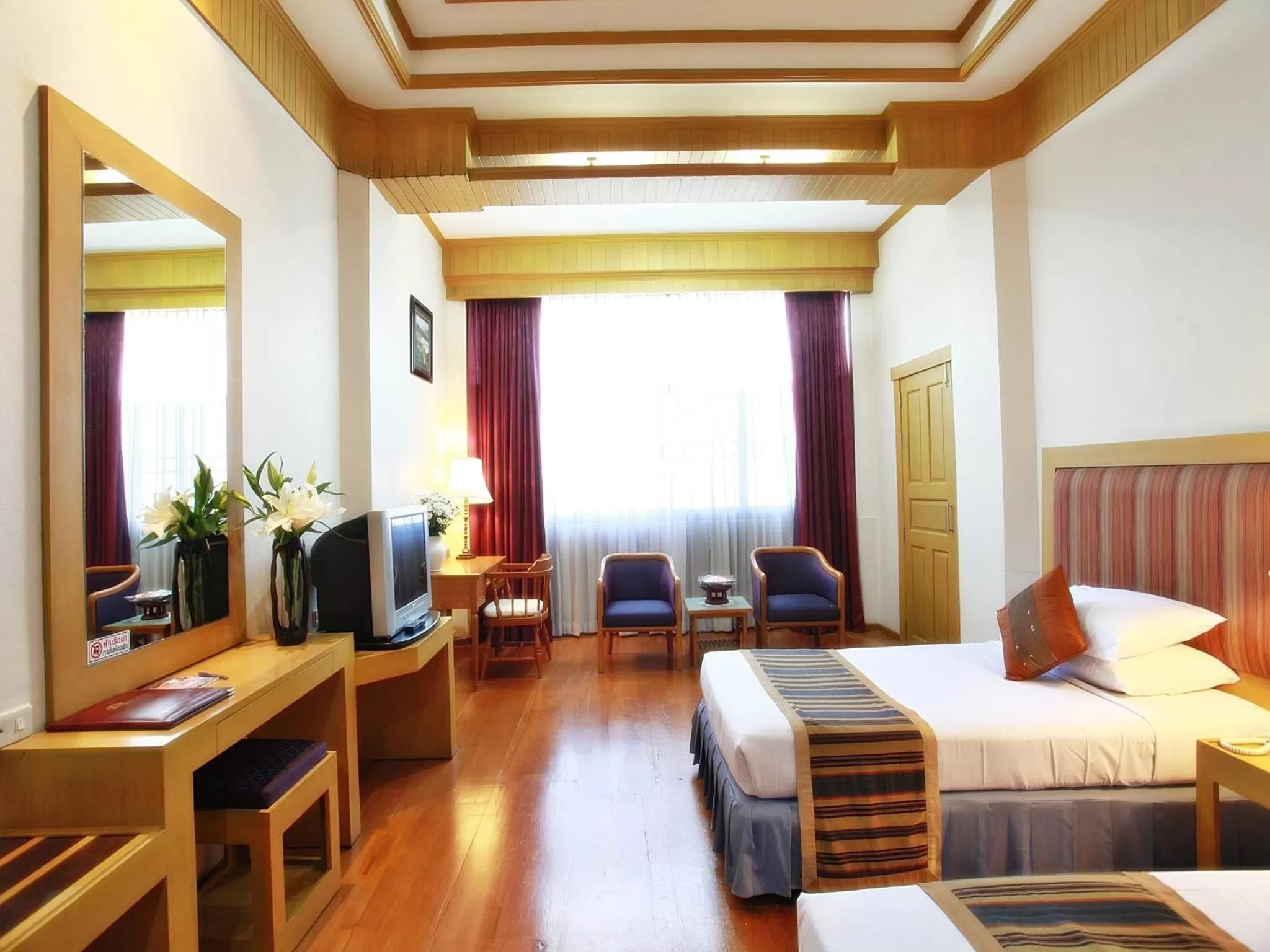 Bathroom, Bed in Chiang Mai Phucome Hotel