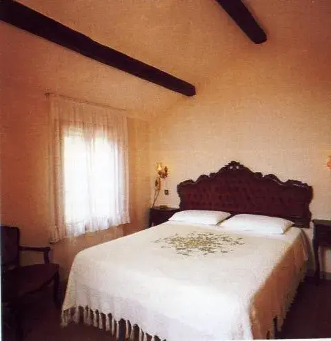 Photo of the whole room, Bed in Hotel Canada