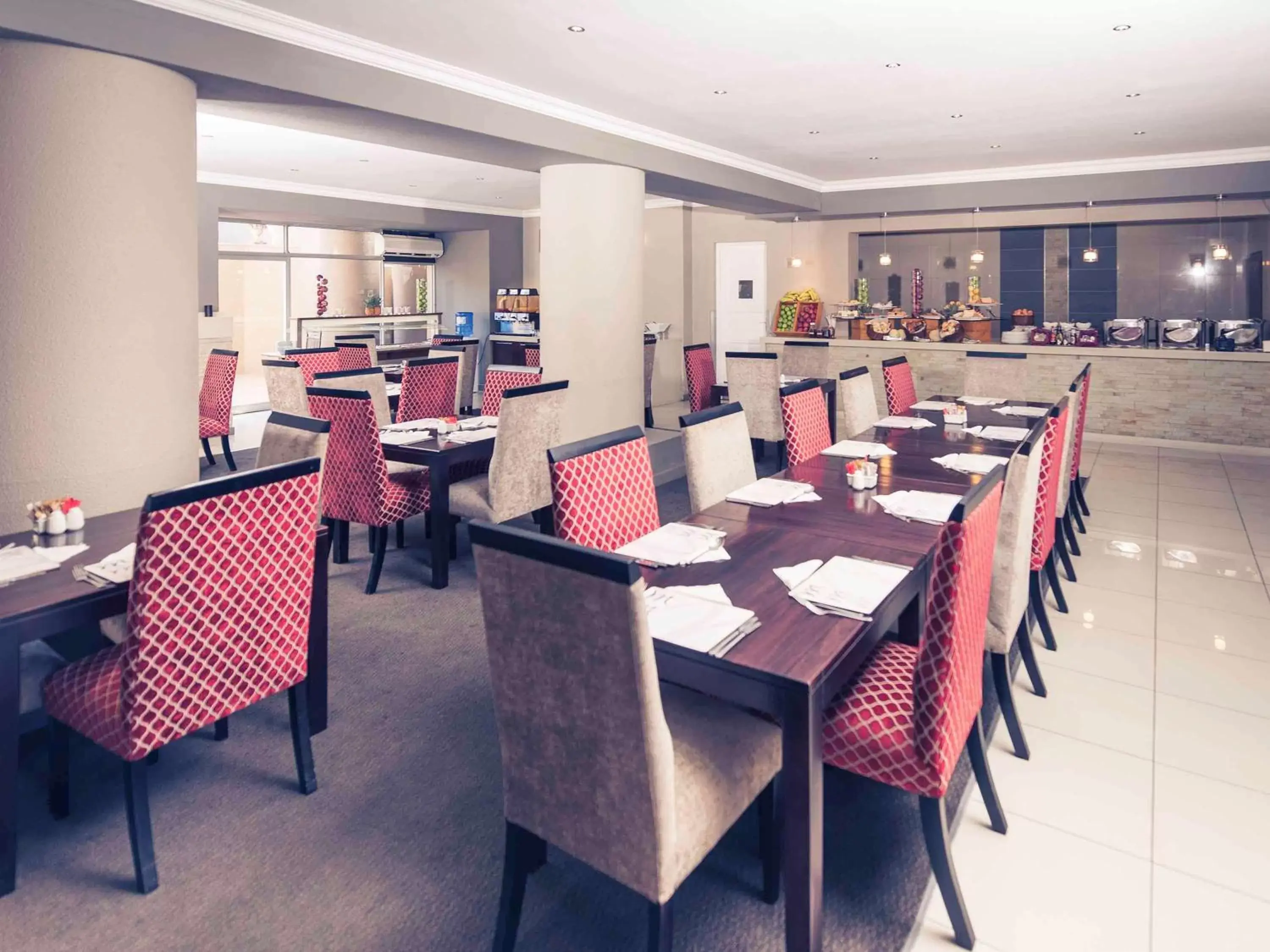 Restaurant/Places to Eat in Mercure Hotel Nelspruit