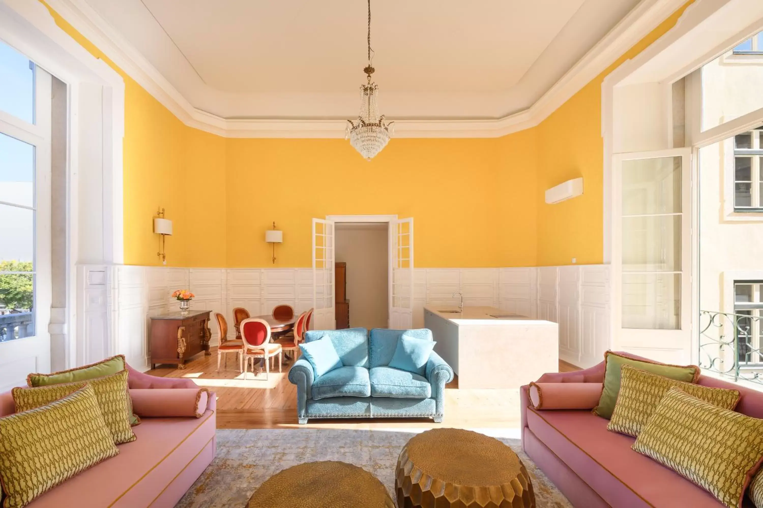 Living room, Seating Area in Residentas Arco do Bandeira