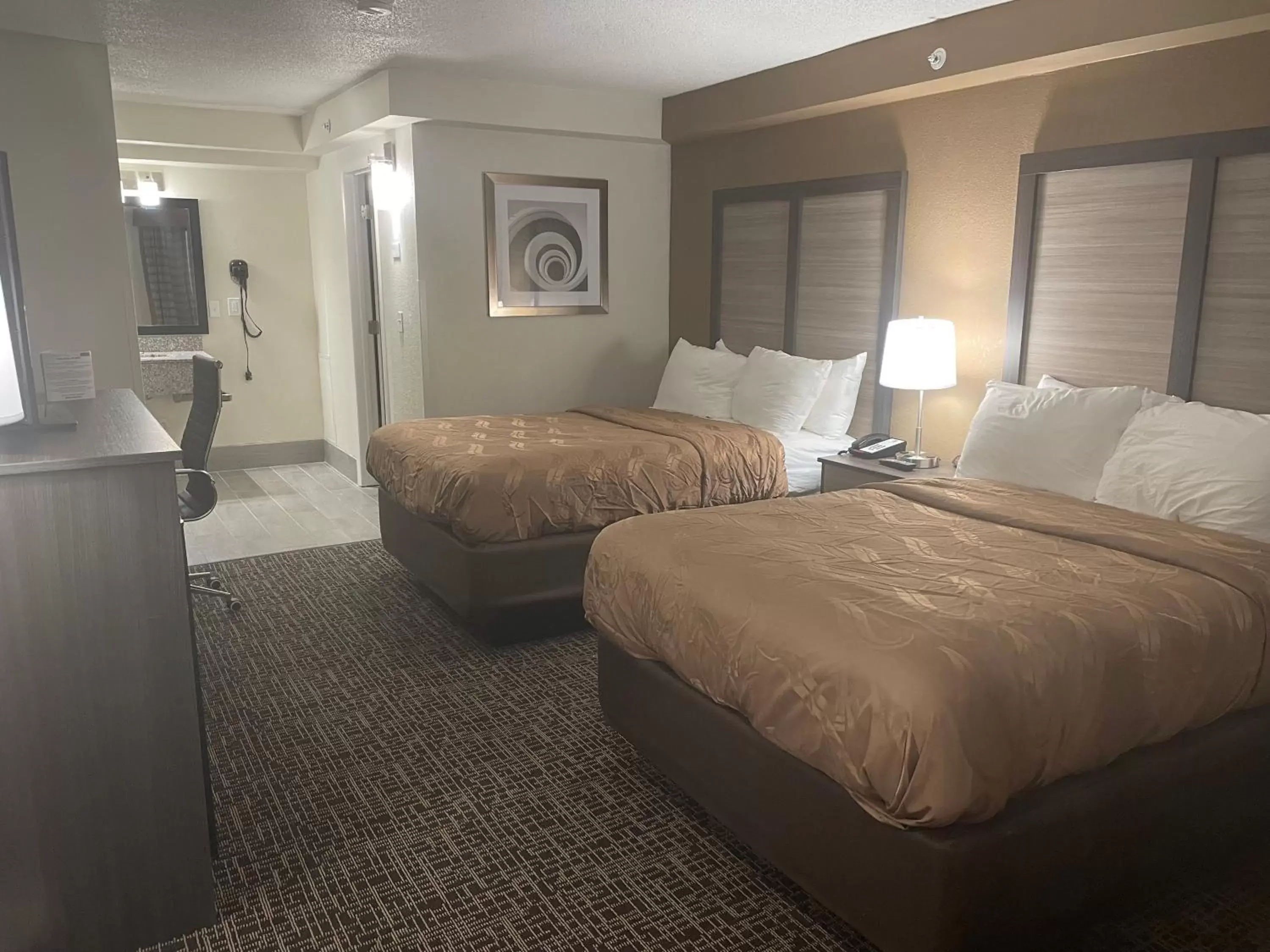 Bedroom, Bed in Quality Inn & Suites Spring Lake - Fayetteville Near Fort Liberty