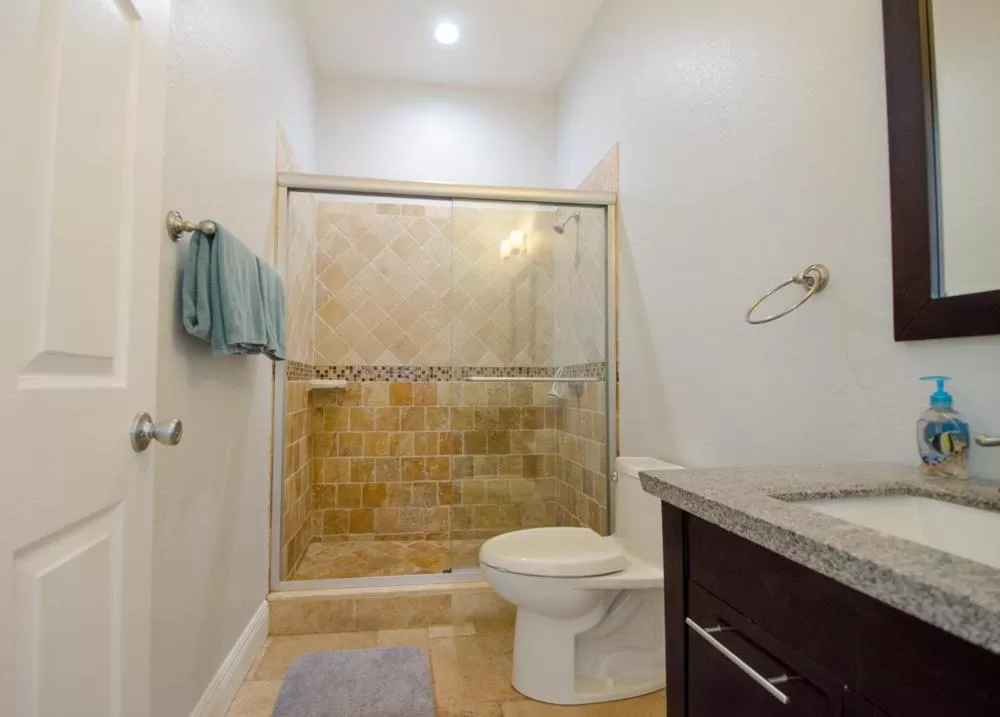 Shower in Vistalmar Beach Resort