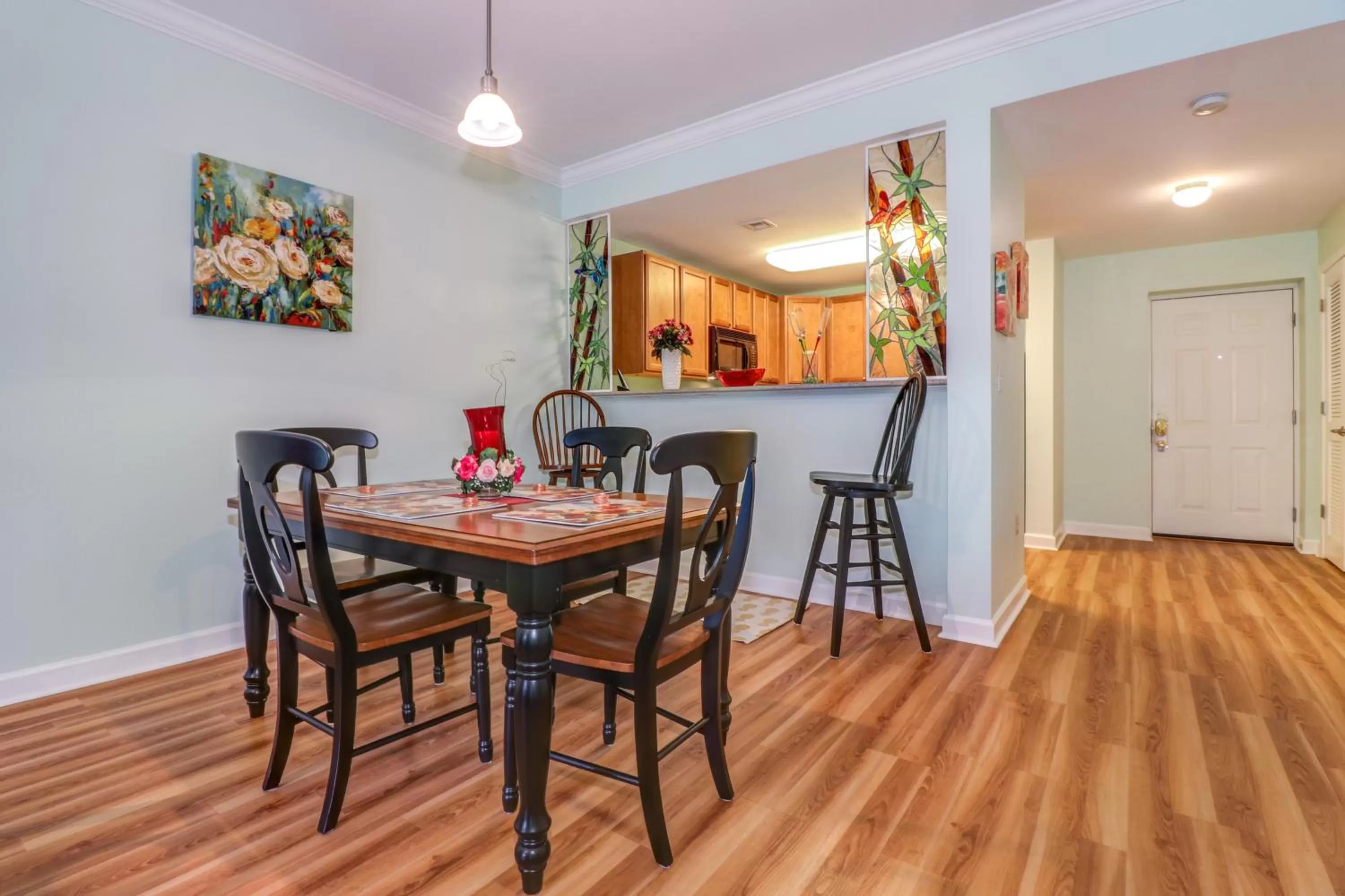 Dining Area in Richard's Retreat