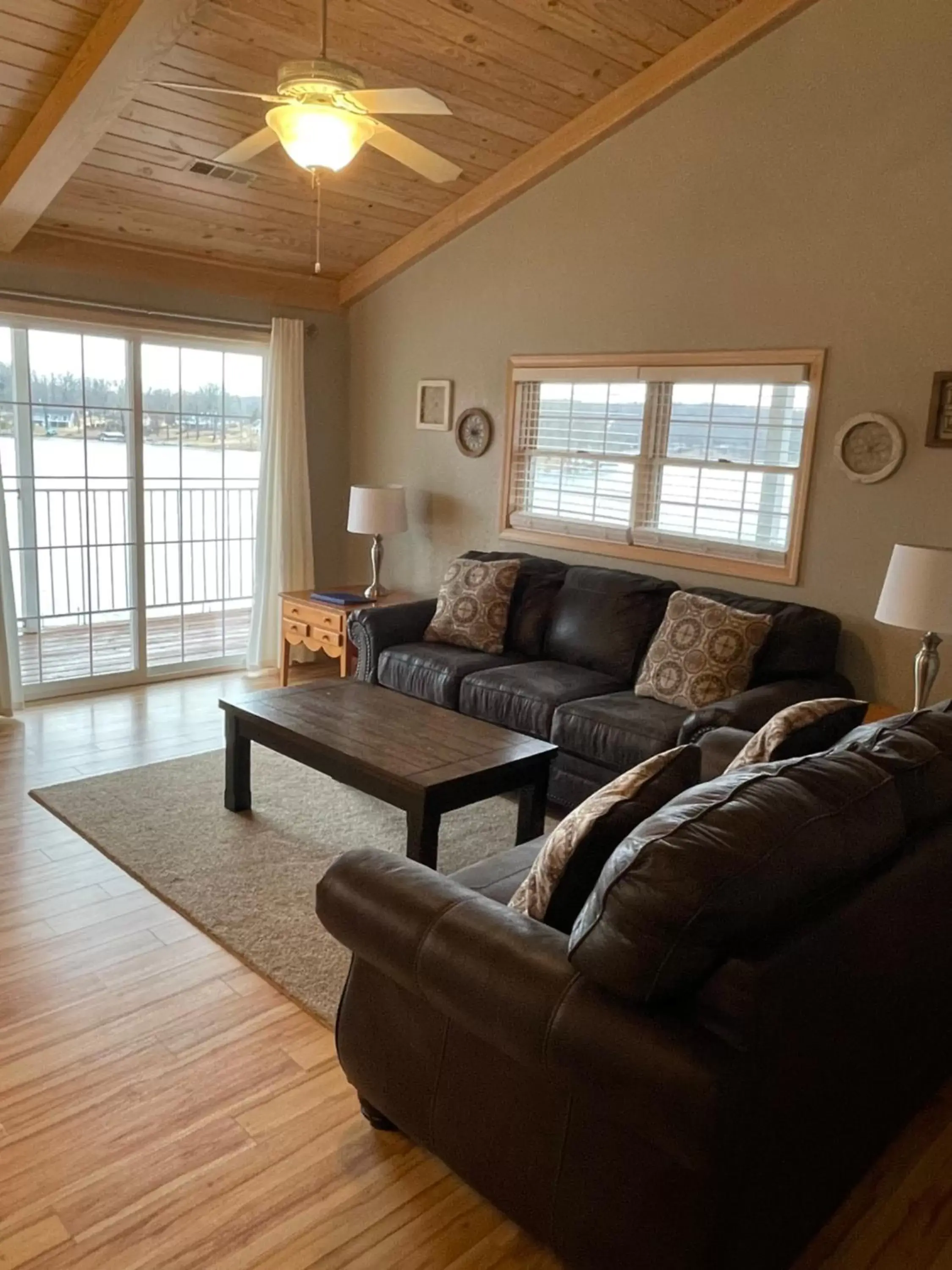 Living room, Seating Area in Crown Lake Resort & RV