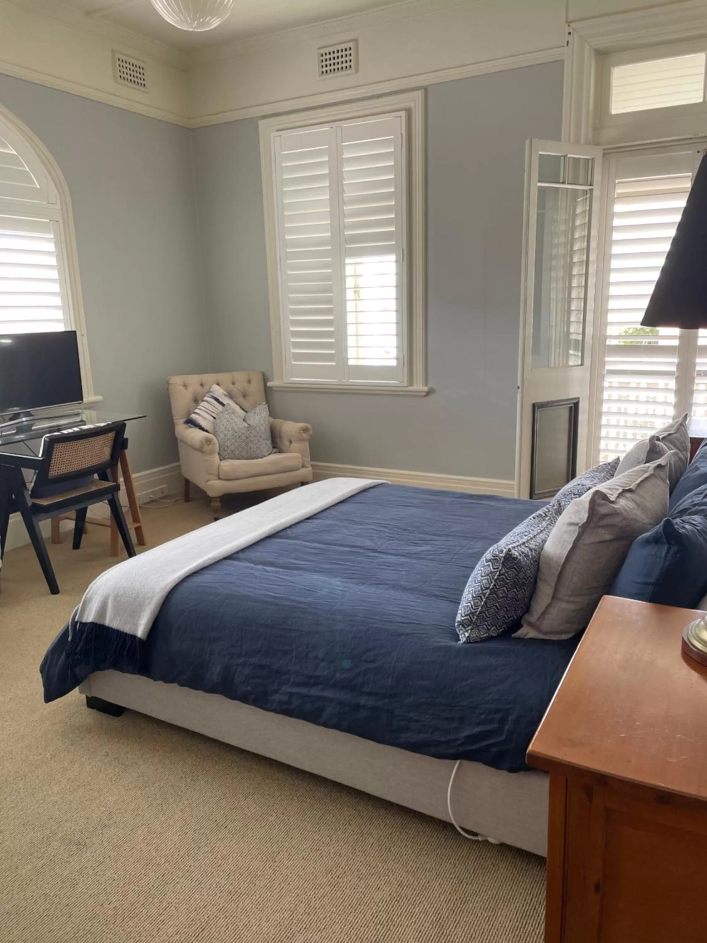 Bed in The Westbury Dubbo