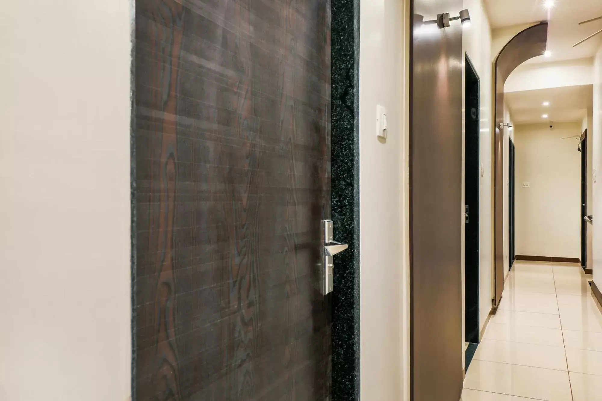 Lobby or reception in FabExpress Adore Inn - Nr Mumbai International Airport Lobby or reception in FabExpress Adore Inn - Nr Mumbai International Airport