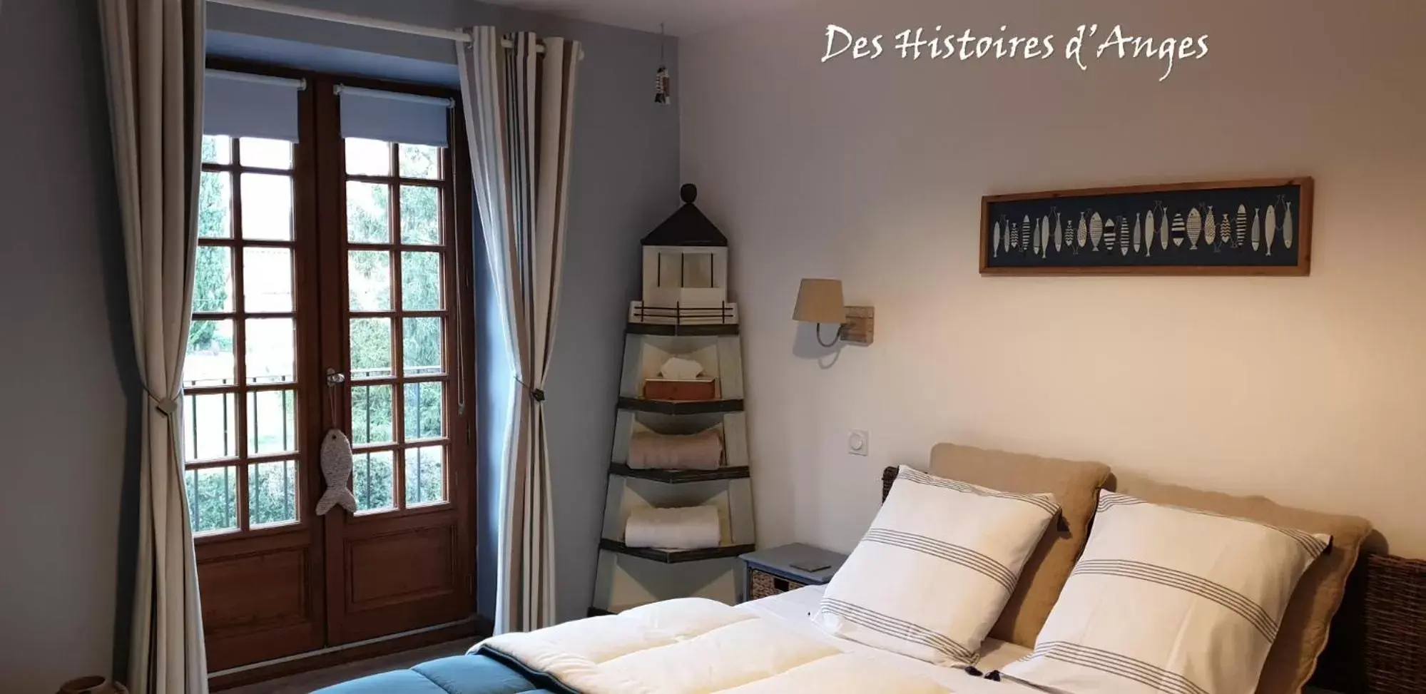 Bedroom, Bed in B&B Des Histoires d'Anges - Côté Jardin