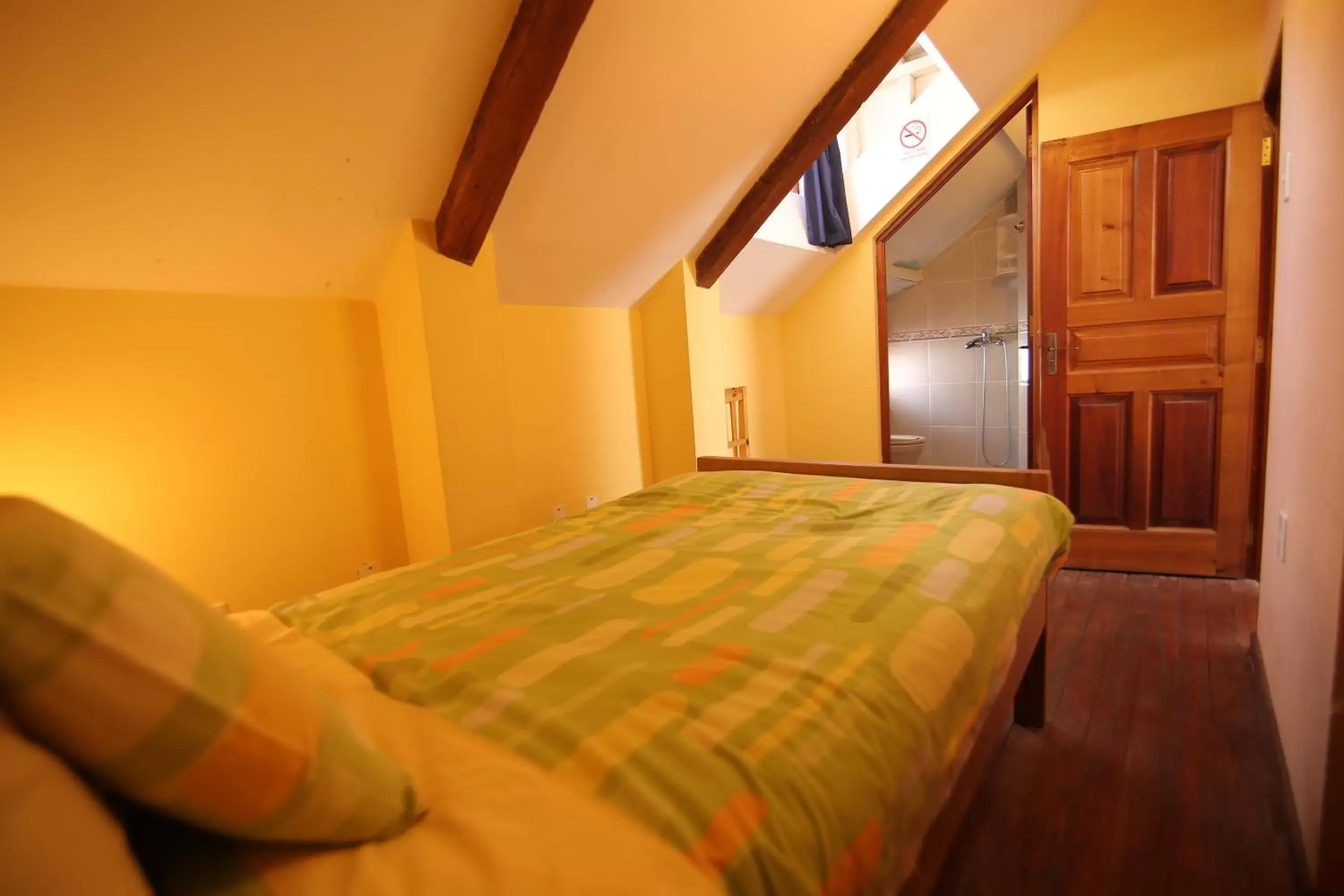 Single Room with Private Bathroom - single occupancy in Casa Verde Hostal Single Room with Private Bathroom - single occupancy in Casa Verde Hostal