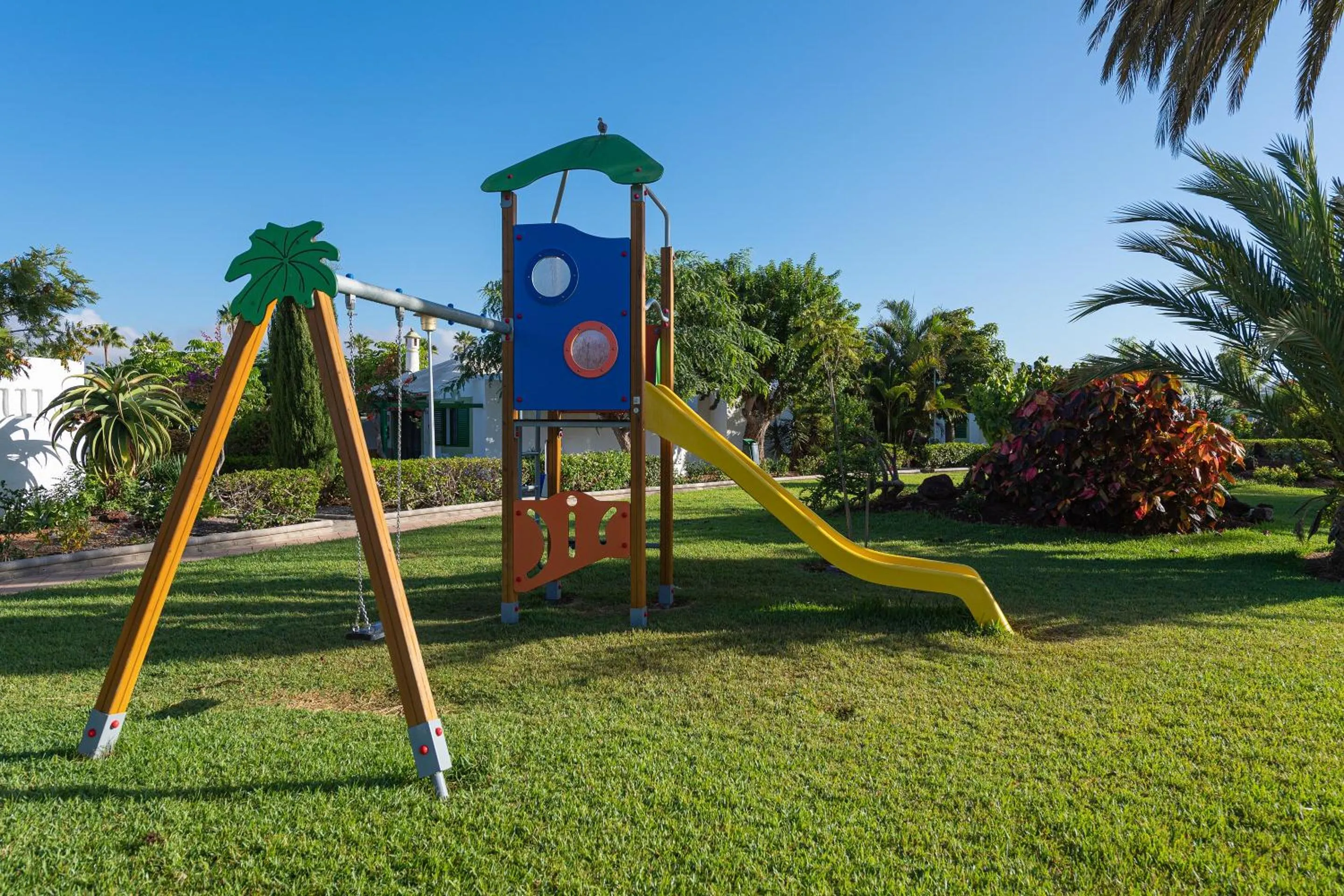 Children play ground in Bungalows Cordial Sandy Golf