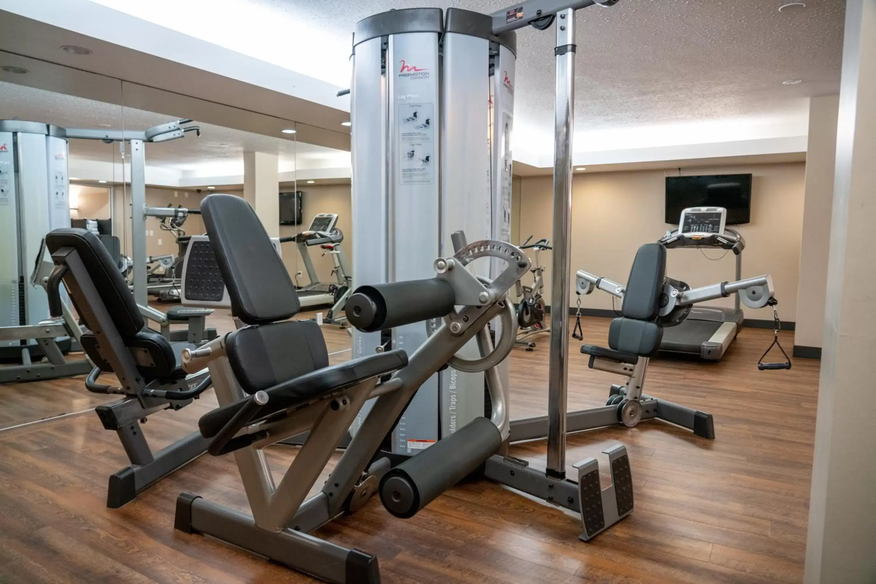Fitness centre/facilities in Pocaterra Inn & Waterslide Fitness centre/facilities in Pocaterra Inn & Waterslide