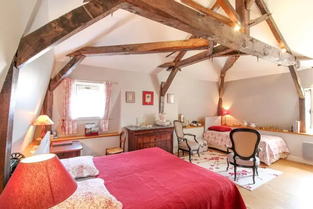 Triple Room with Private Bathroom in La Jariette Triple Room with Private Bathroom in La Jariette