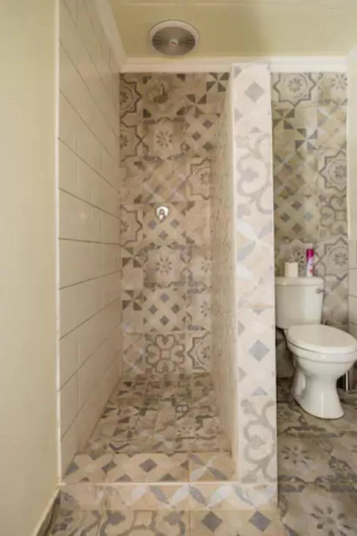 Shower in 54 Brecher